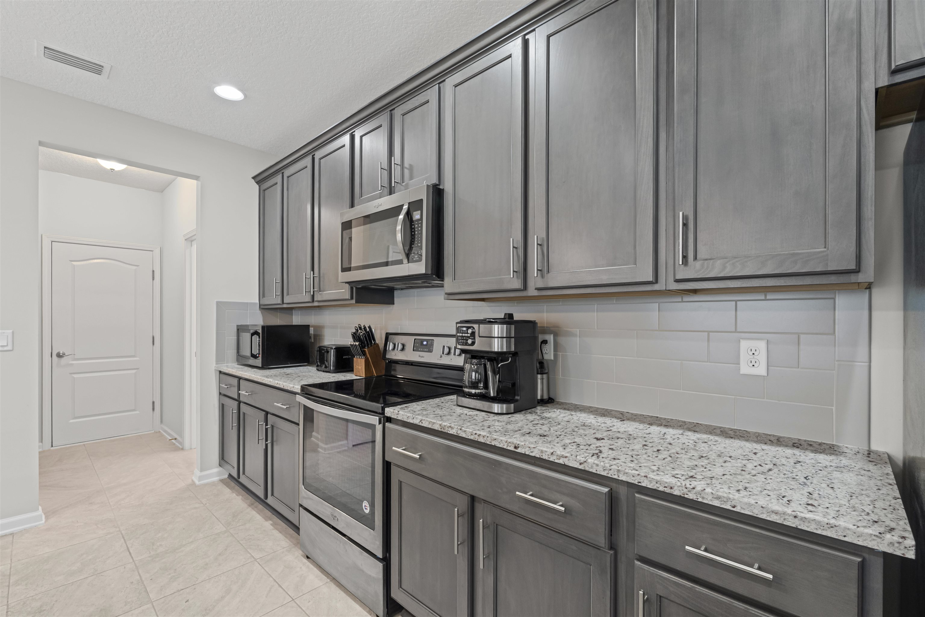 Image 15 of 66 For 850 Watson Rd E