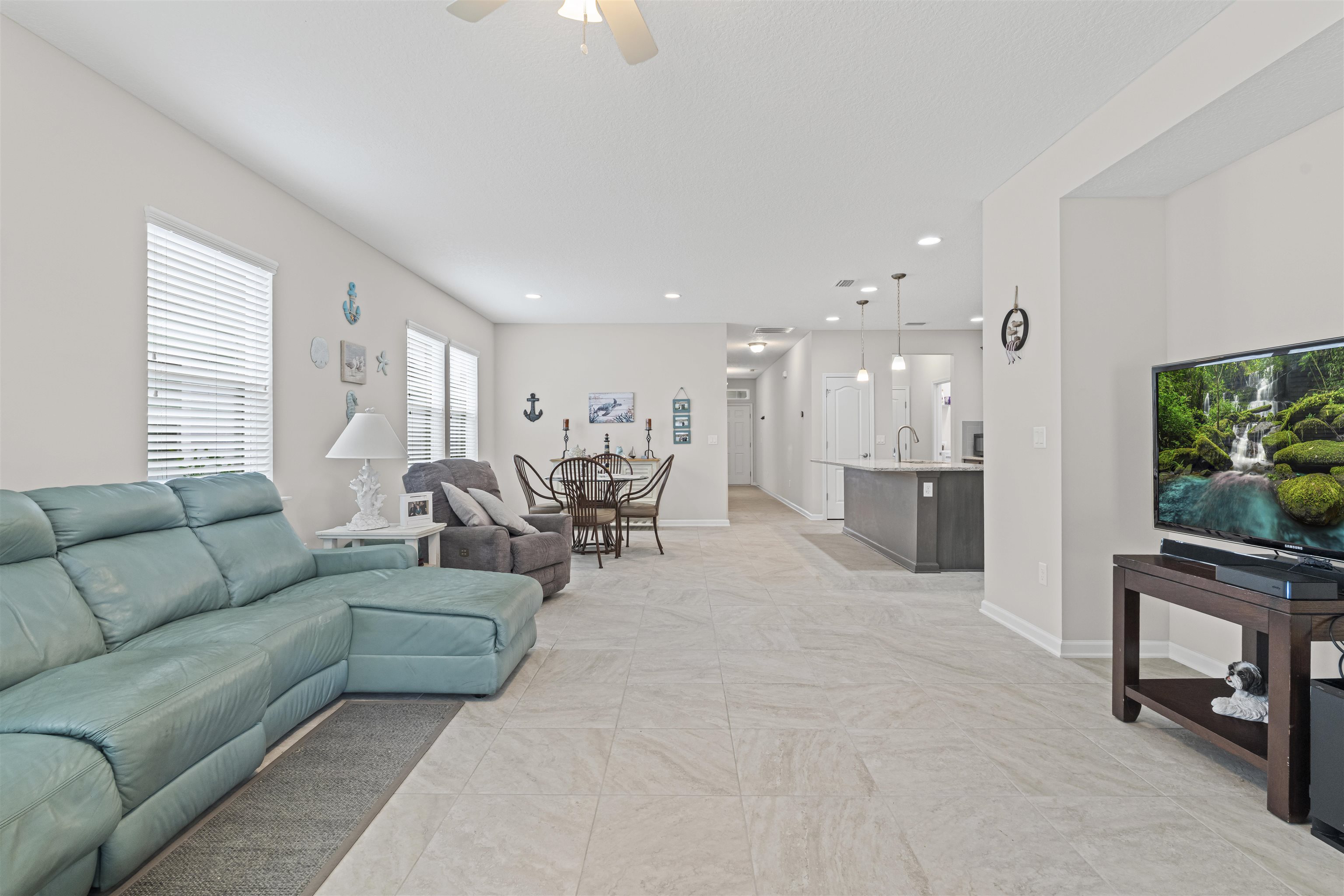 Image 23 of 66 For 850 Watson Rd E