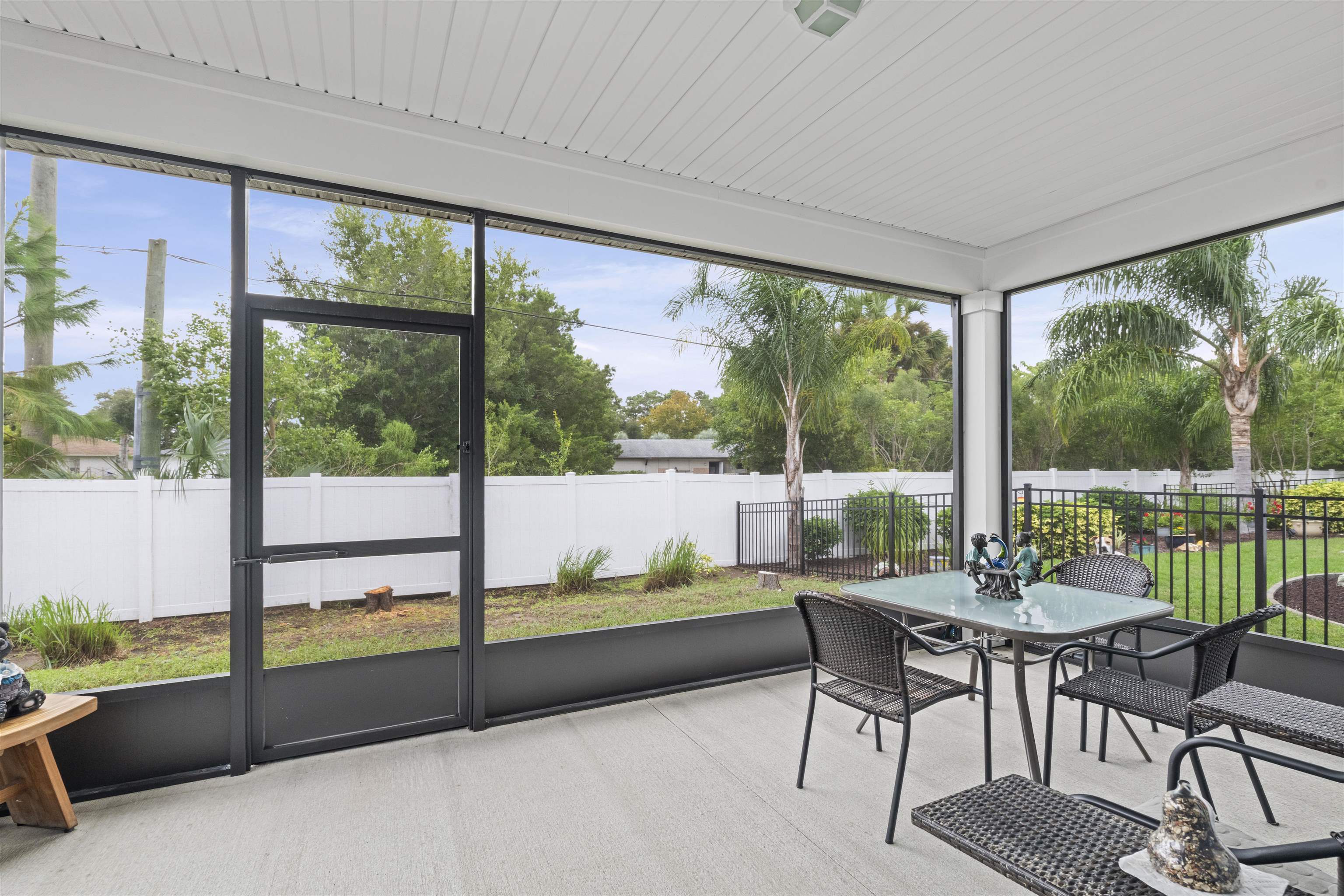 Image 32 of 66 For 850 Watson Rd E