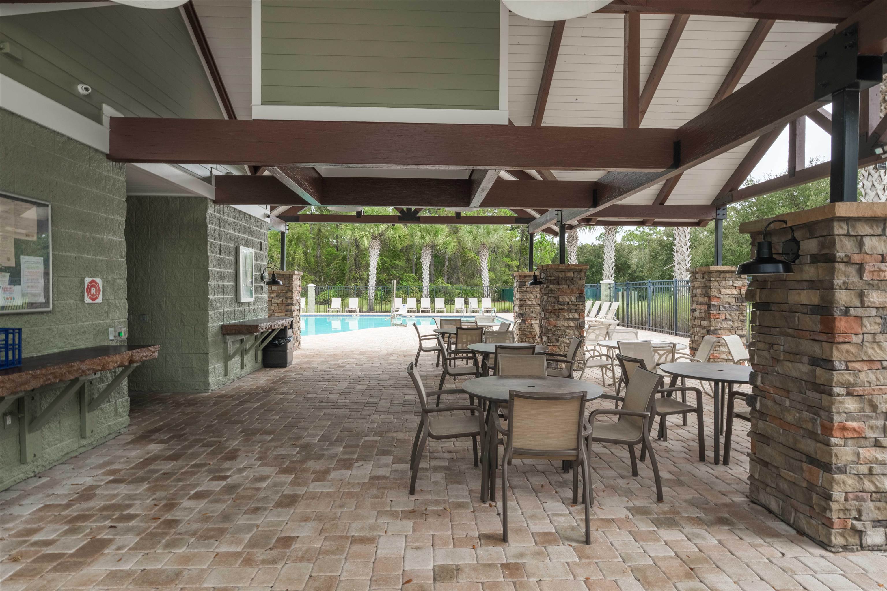 Image 53 of 66 For 850 Watson Rd E