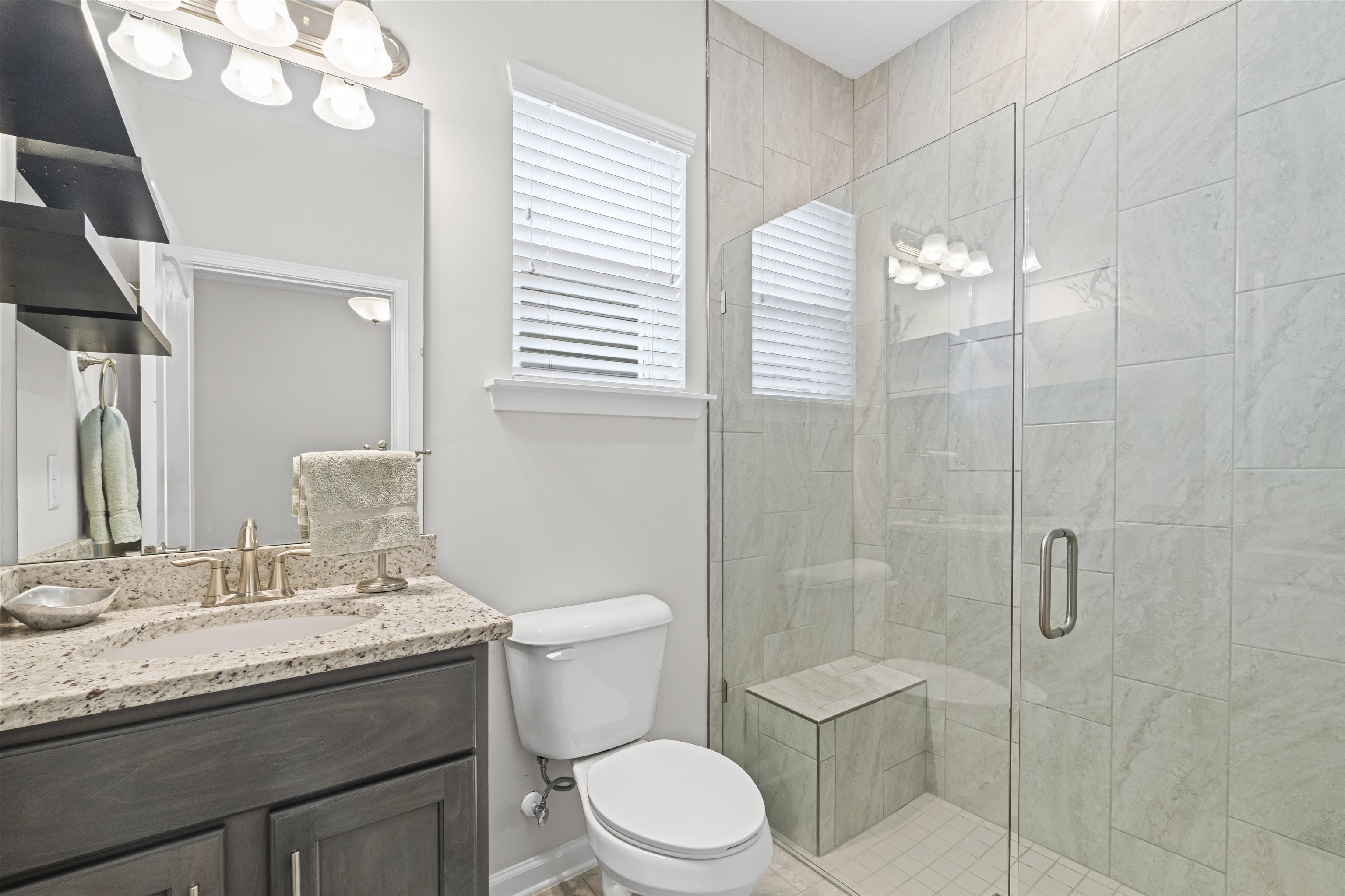 Image 8 of 66 For 850 Watson Rd E