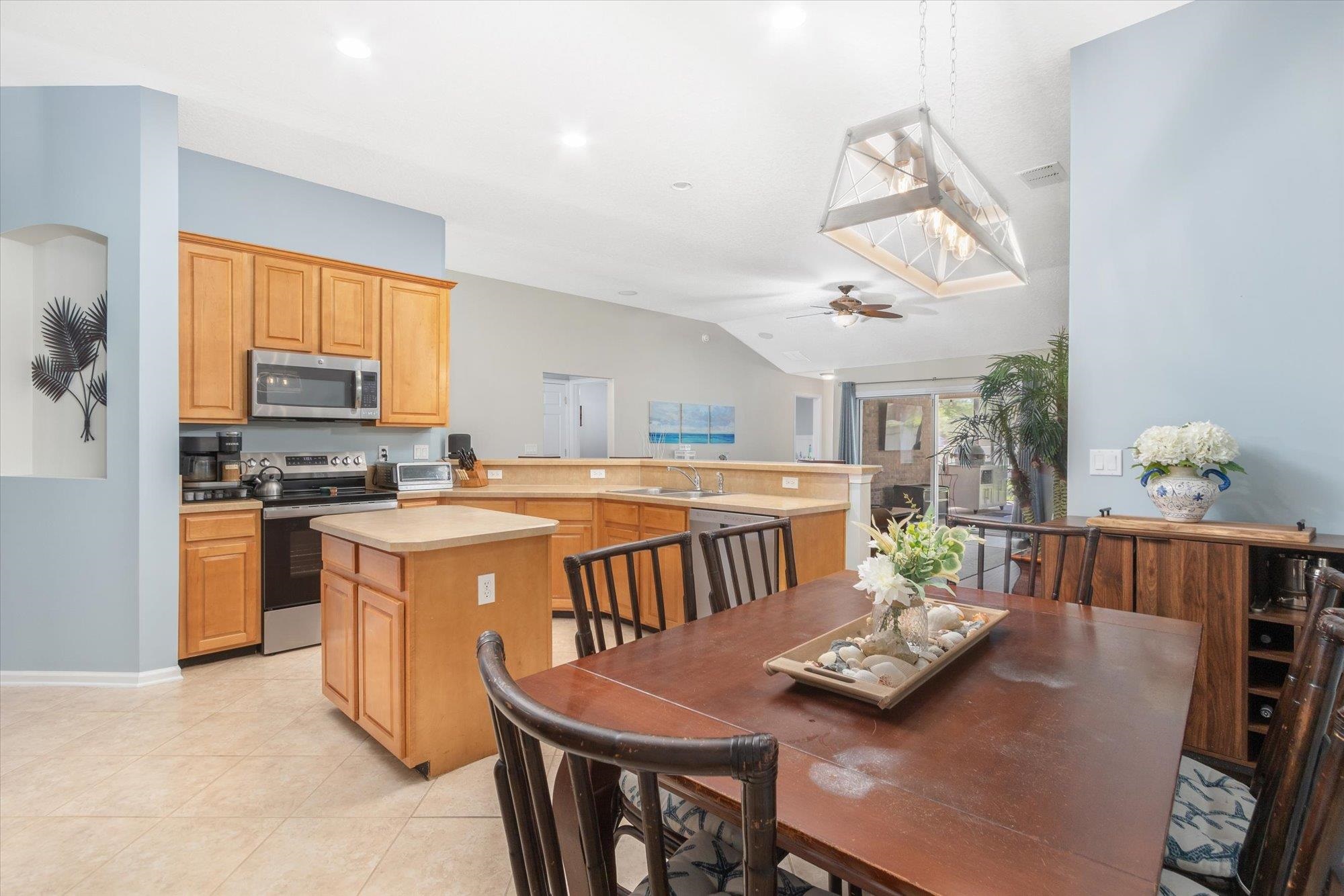 Image 10 of 63 For 1205 Wild Palm Ct