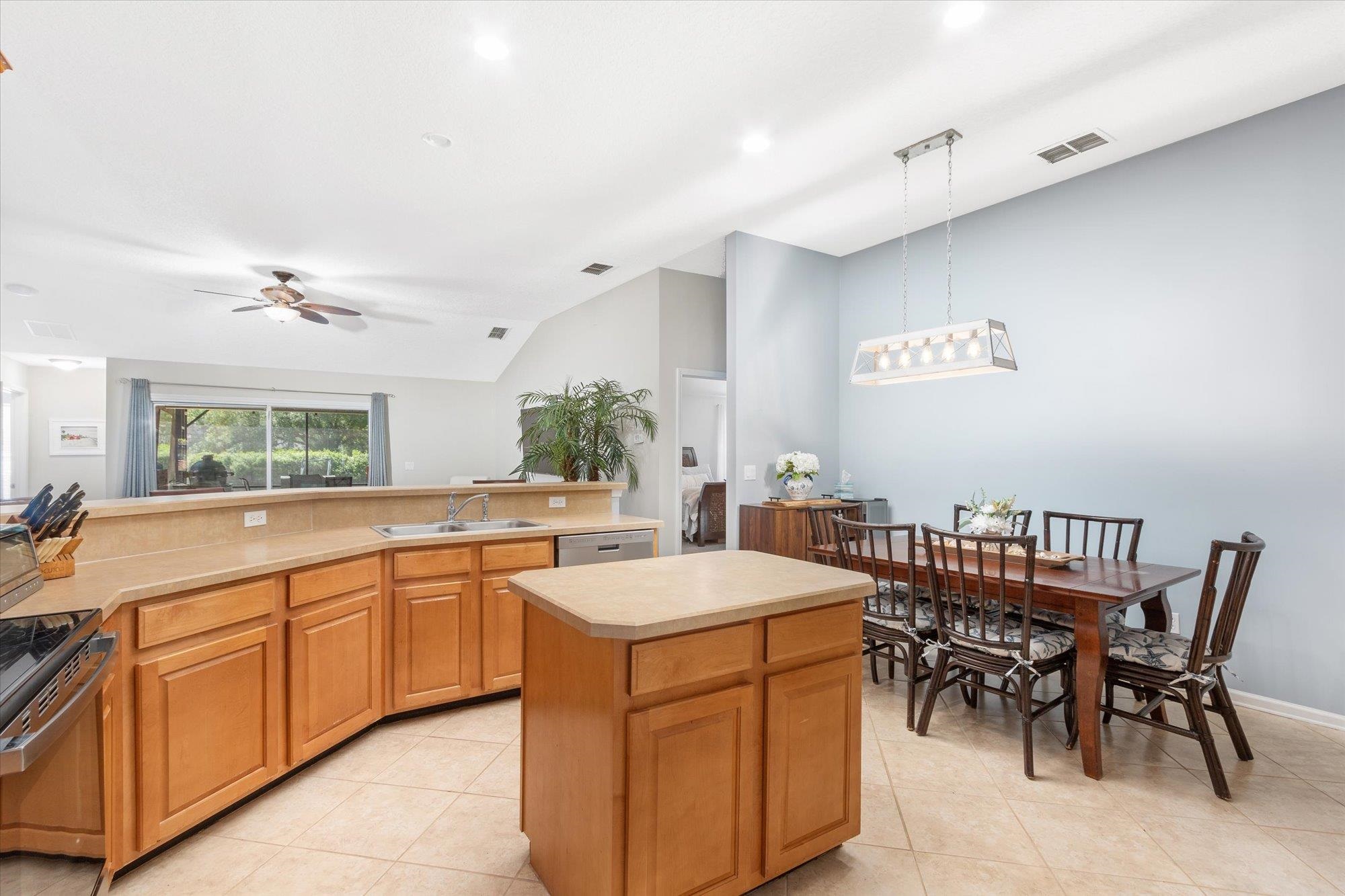 Image 9 of 63 For 1205 Wild Palm Ct