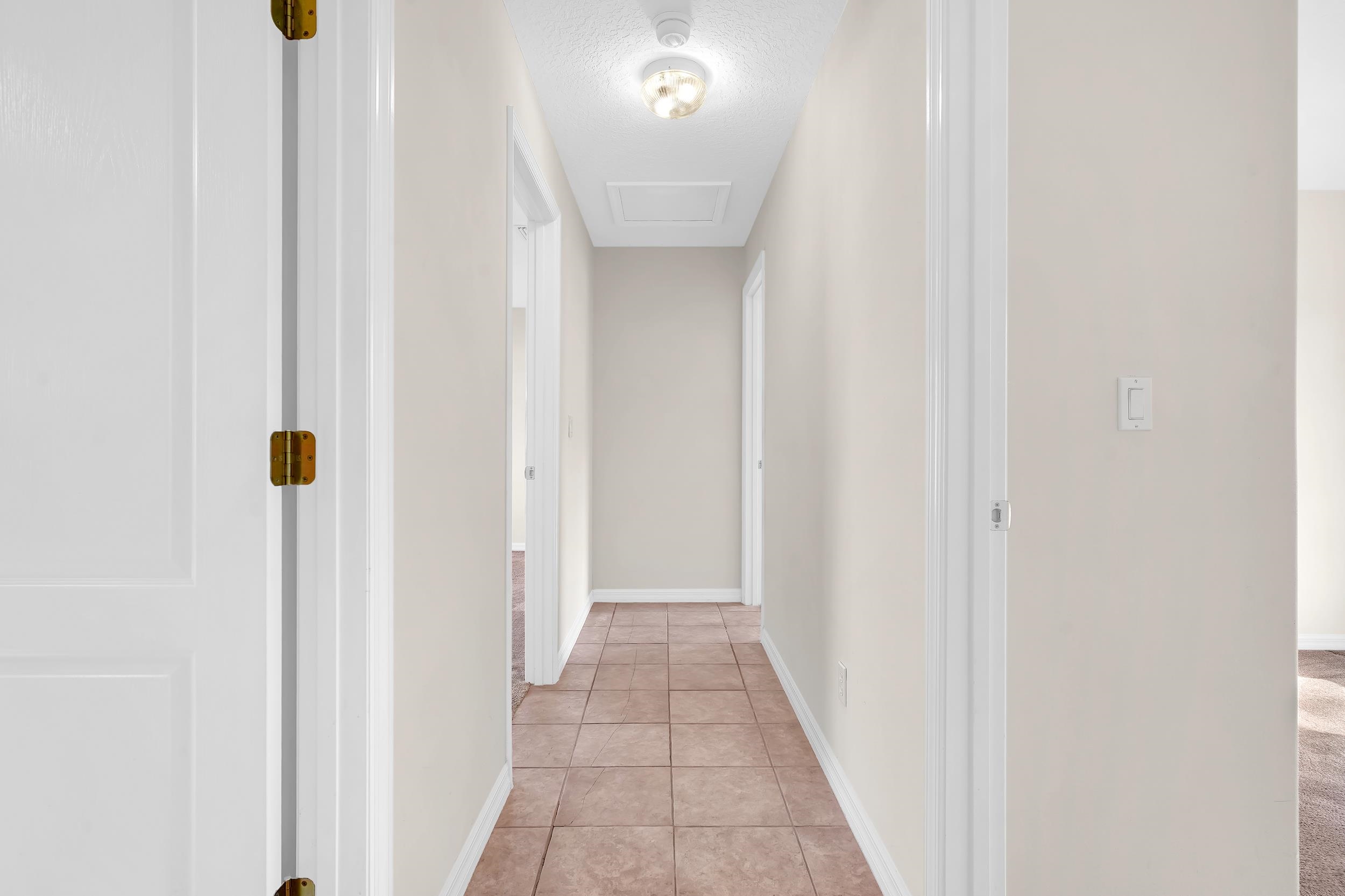 Image 15 of 37 For 11 Lytton Ln