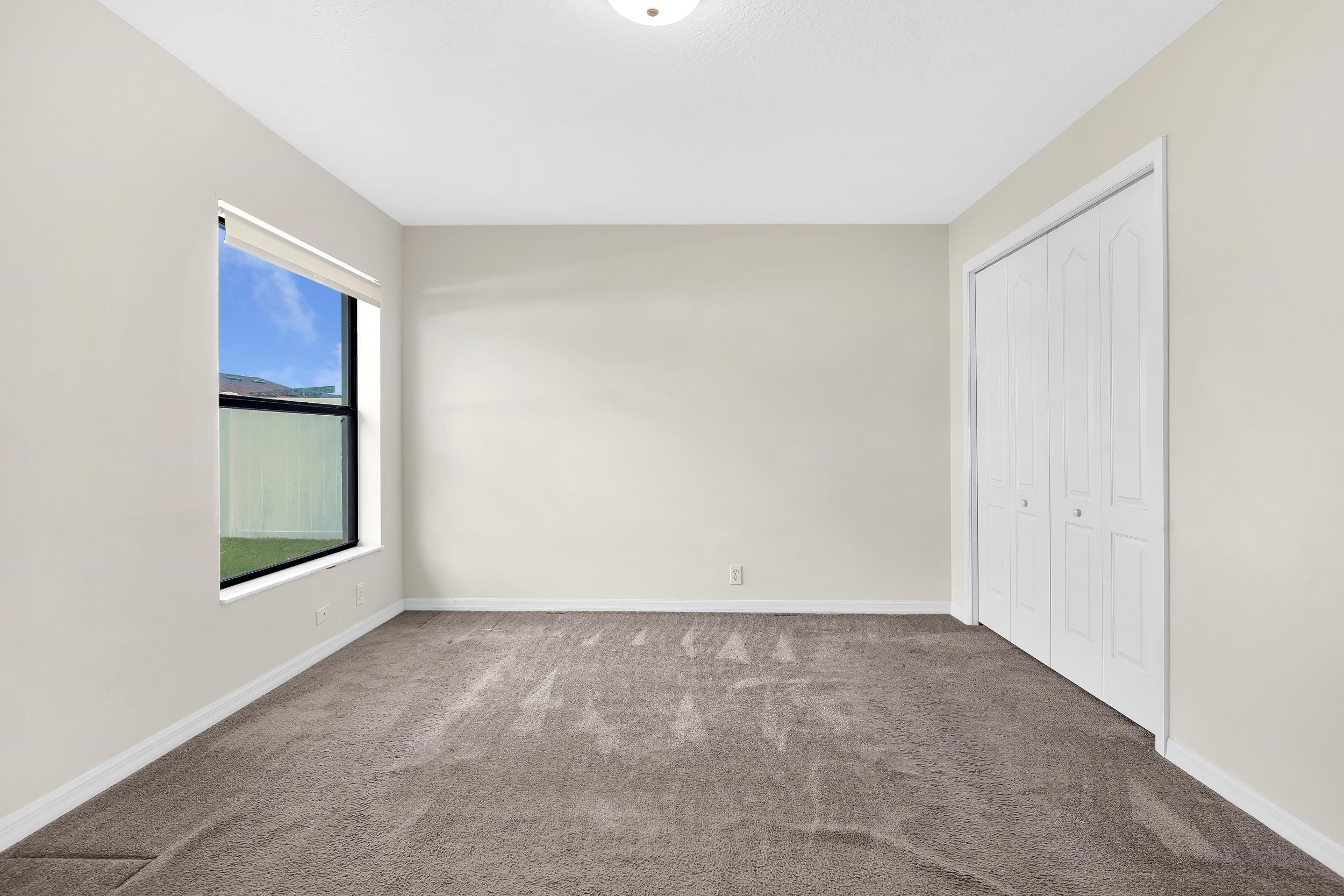 Image 16 of 37 For 11 Lytton Ln