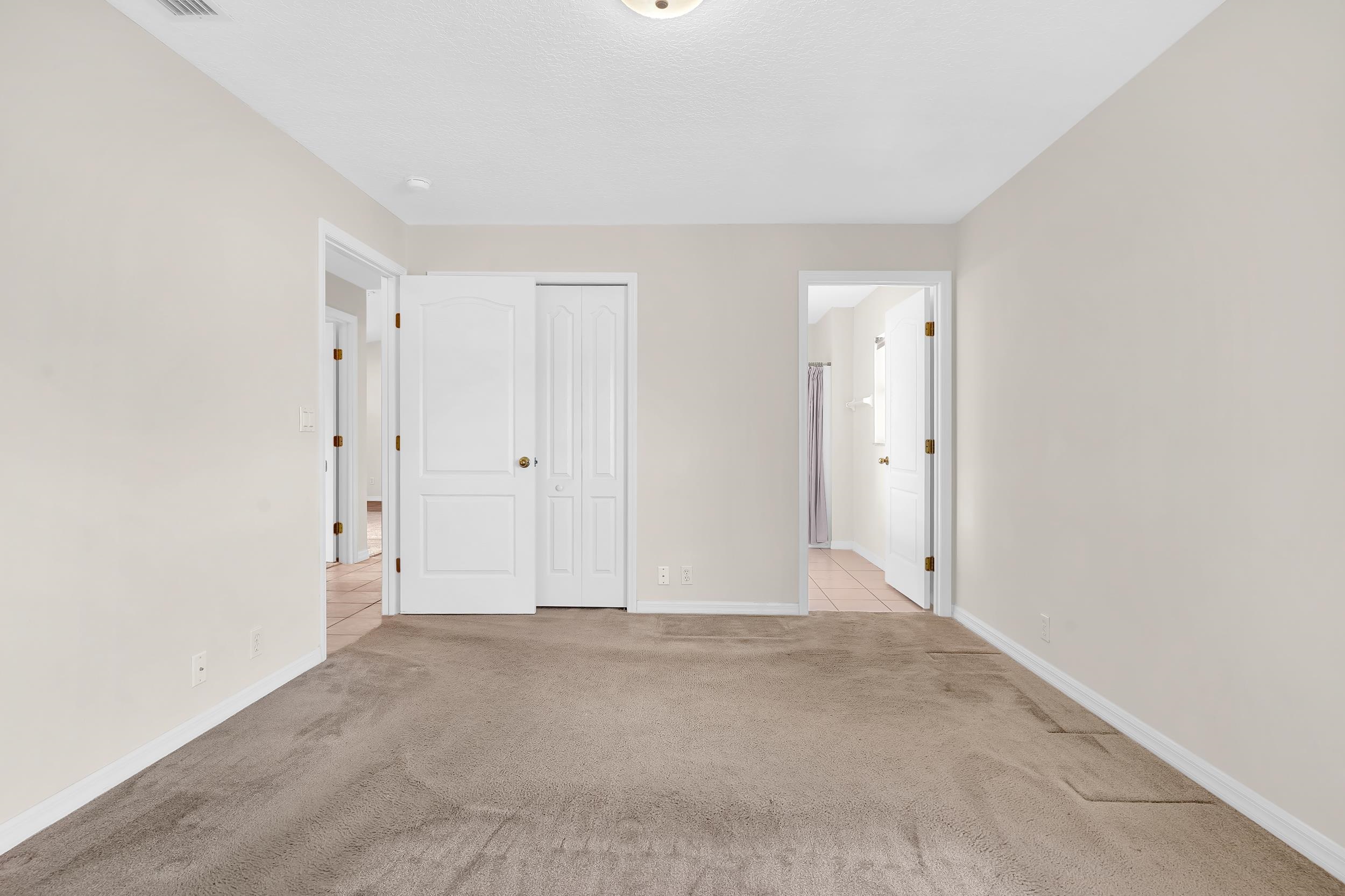 Image 17 of 37 For 11 Lytton Ln