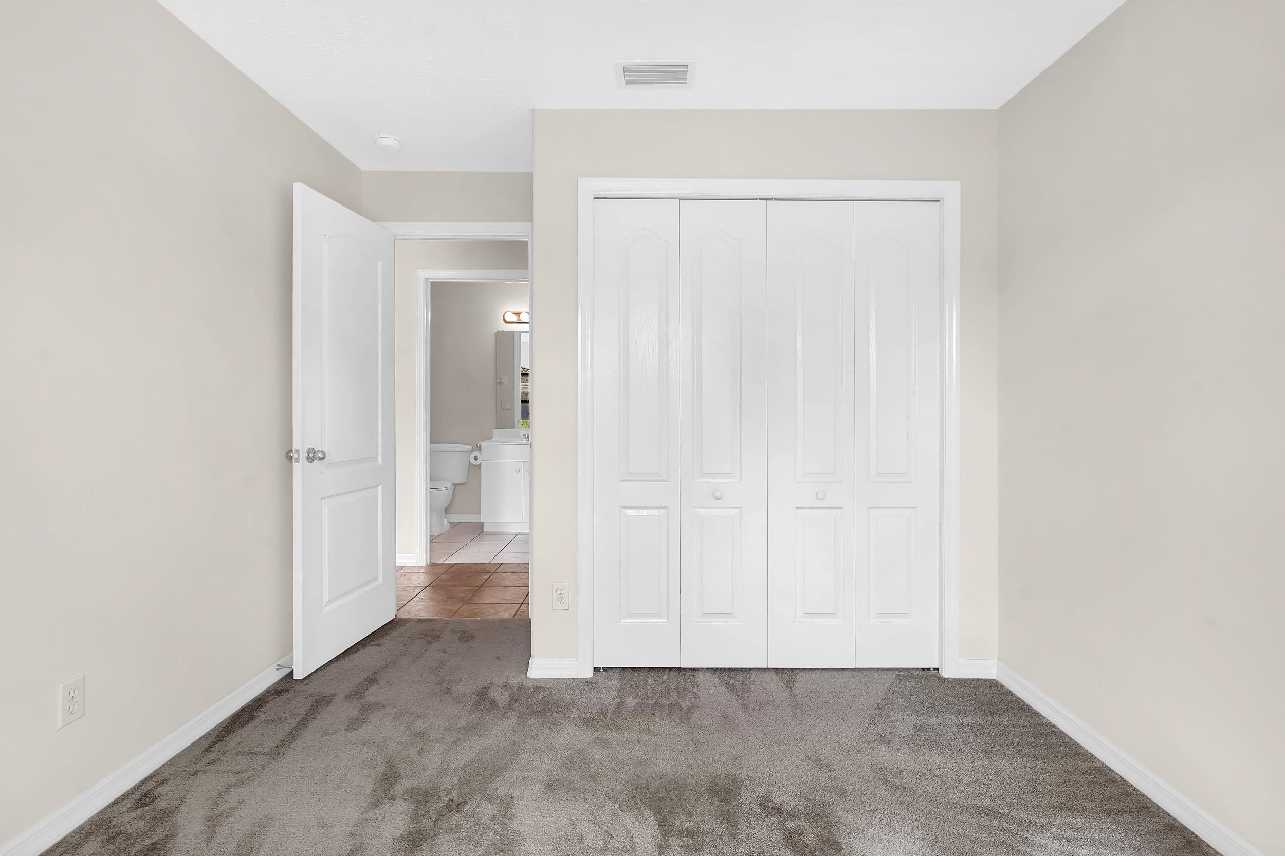 Image 19 of 37 For 11 Lytton Ln