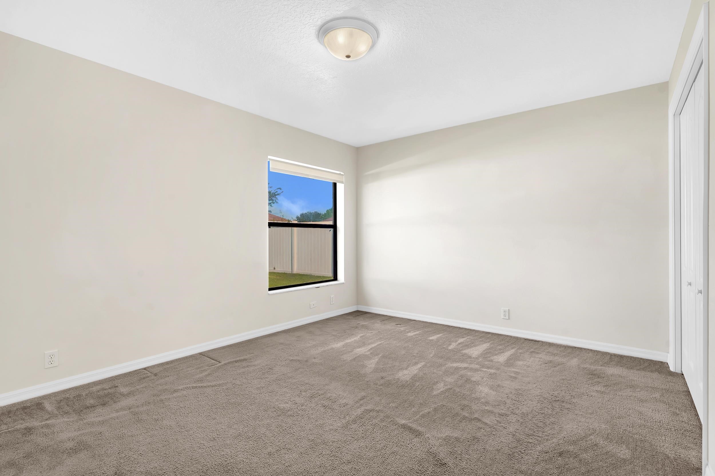 Image 20 of 37 For 11 Lytton Ln