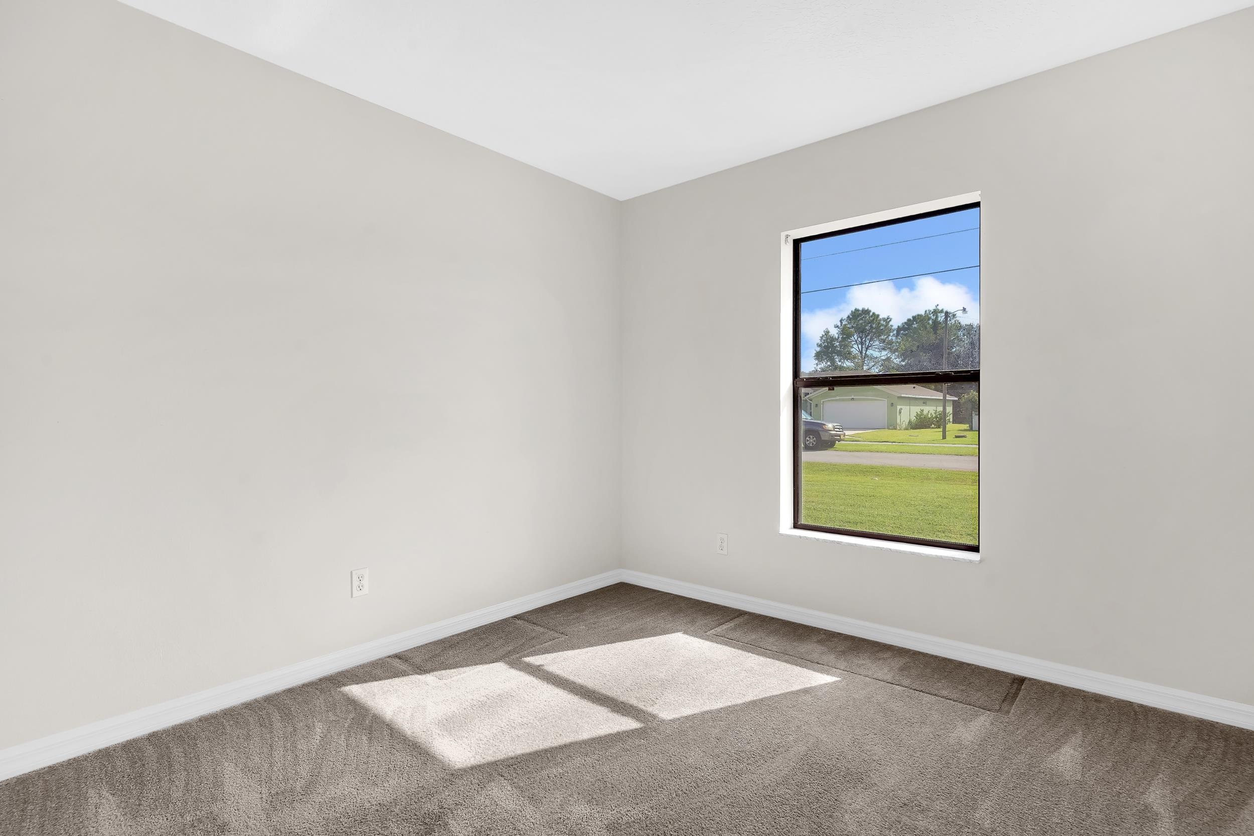 Image 21 of 37 For 11 Lytton Ln