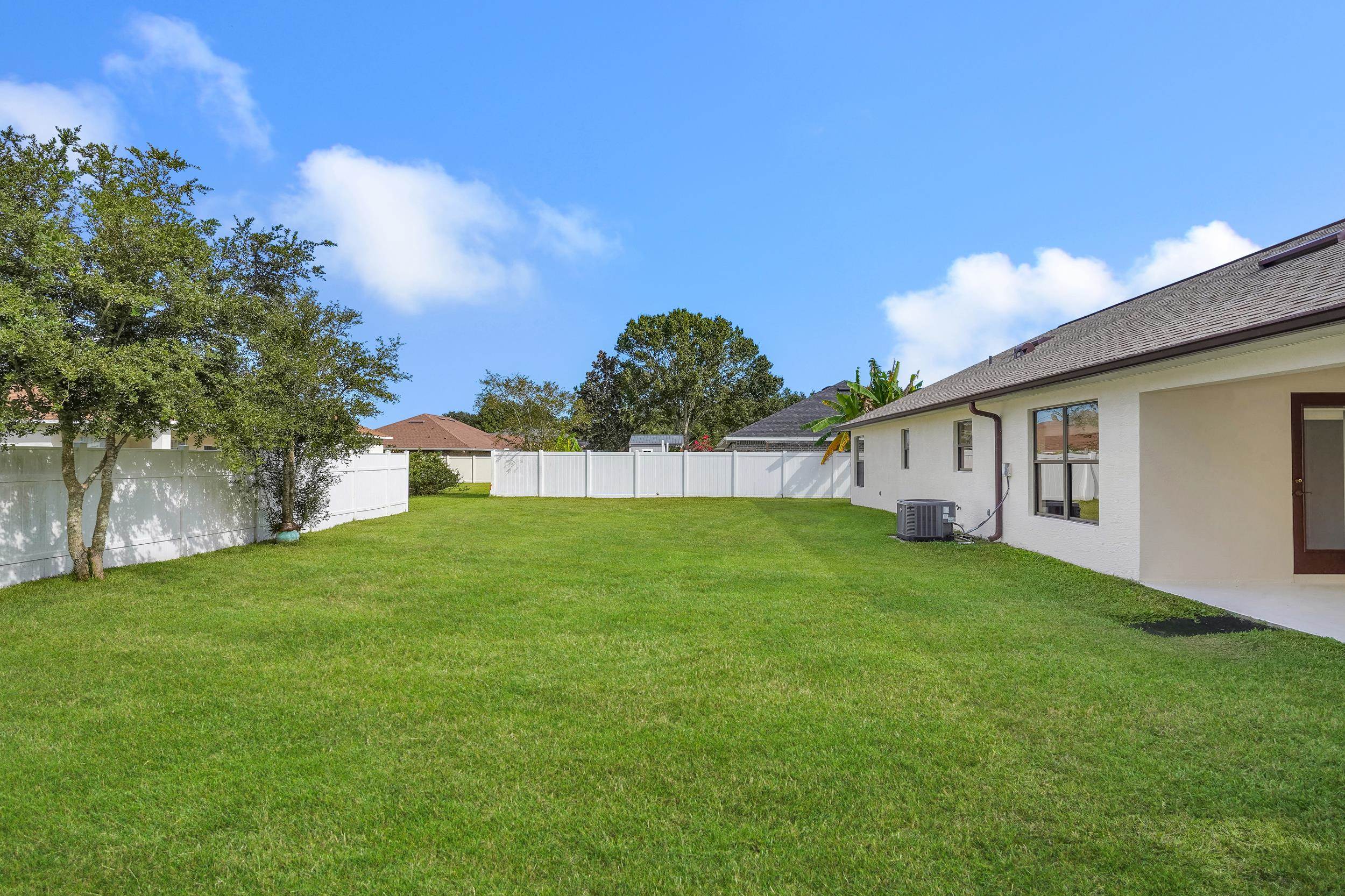 Image 29 of 37 For 11 Lytton Ln