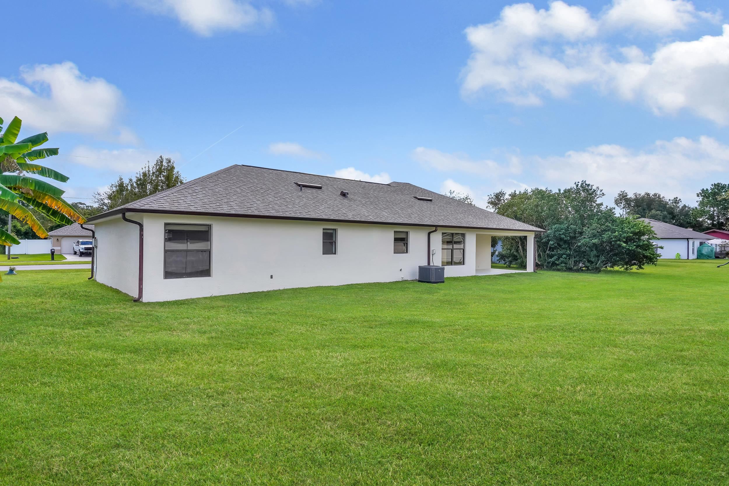 Image 30 of 37 For 11 Lytton Ln