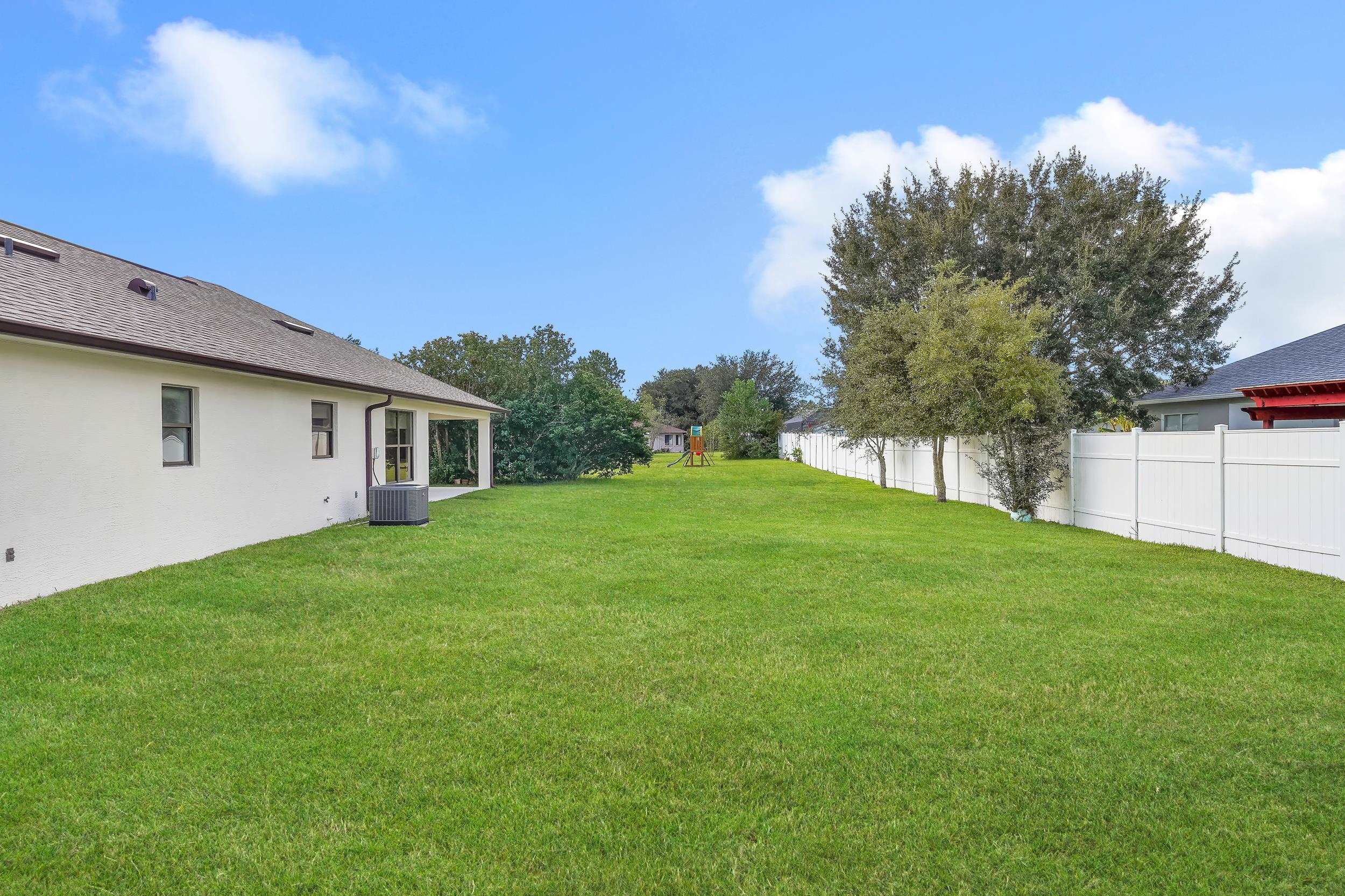 Image 31 of 37 For 11 Lytton Ln