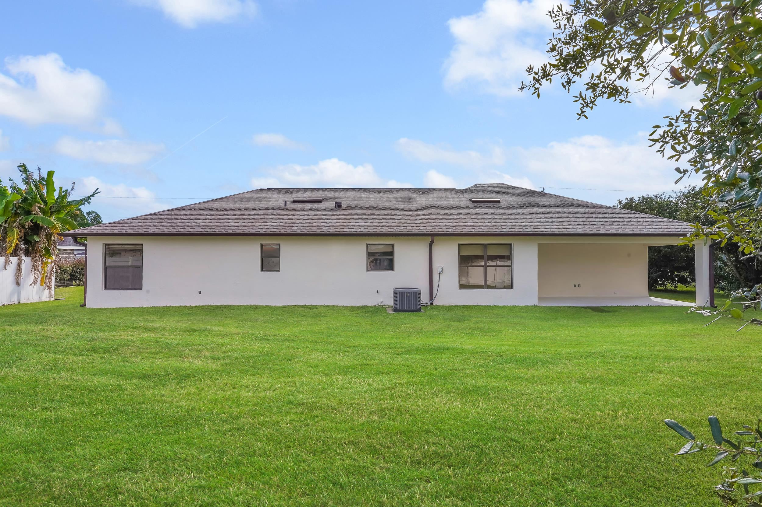 Image 32 of 37 For 11 Lytton Ln