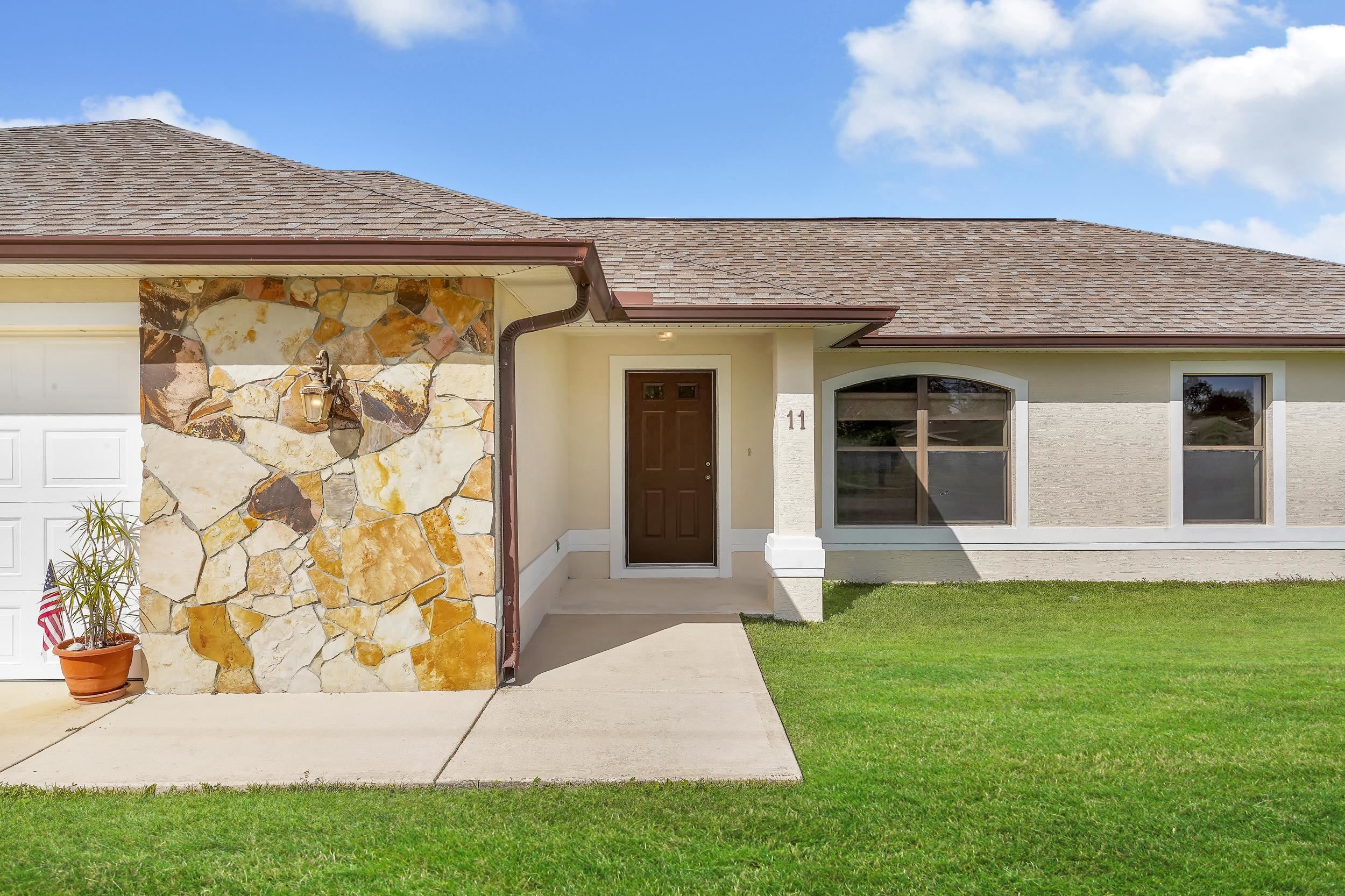 Image 5 of 37 For 11 Lytton Ln