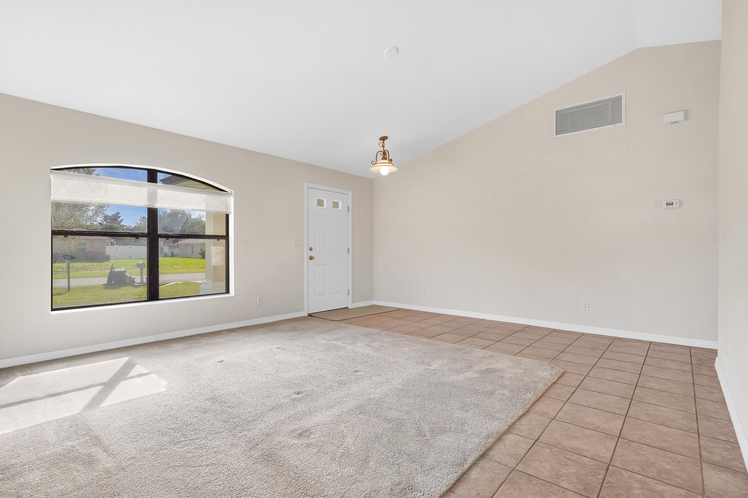 Image 6 of 37 For 11 Lytton Ln