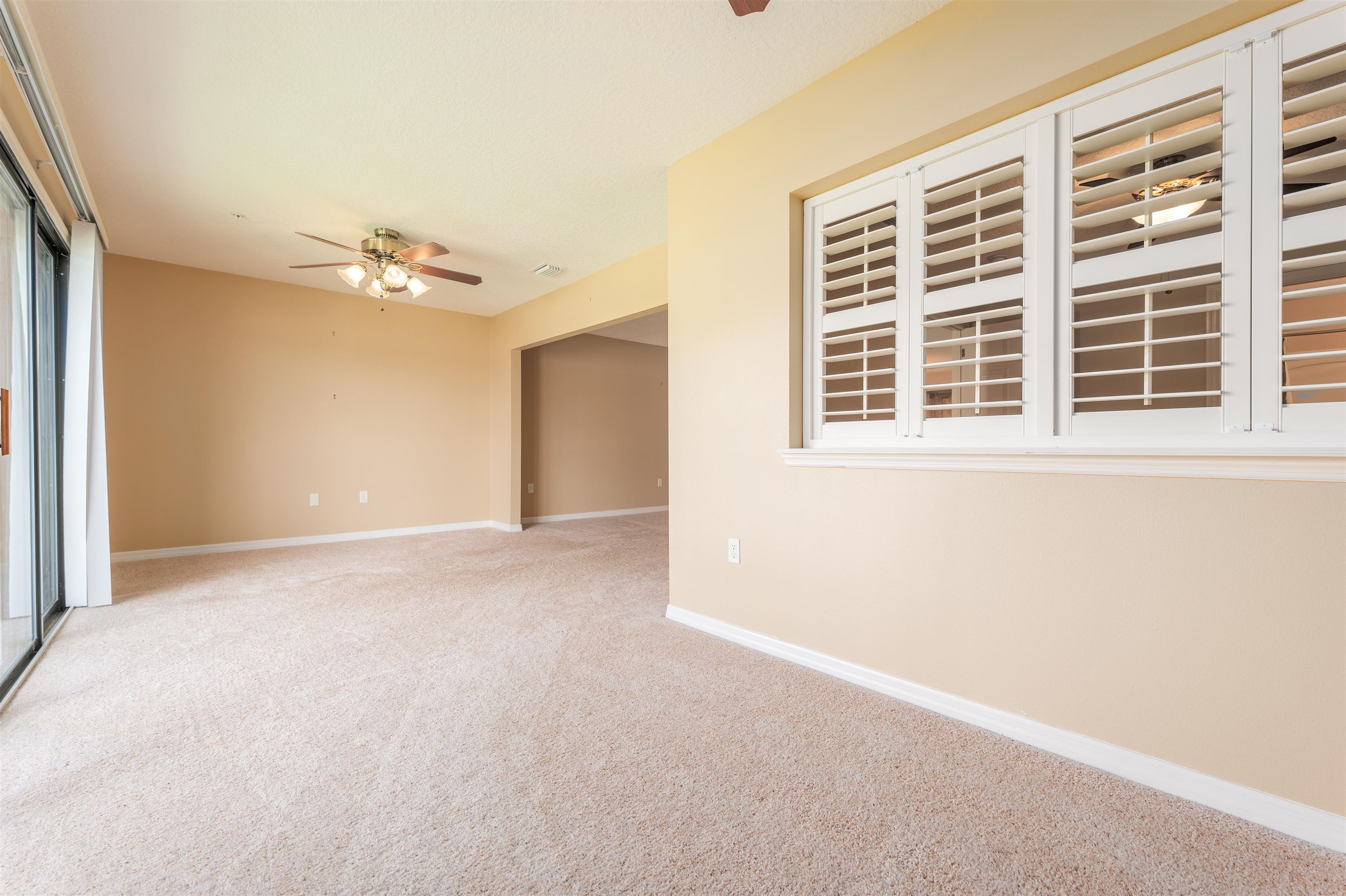Image 19 of 34 For 99 Broad River Pl  3205