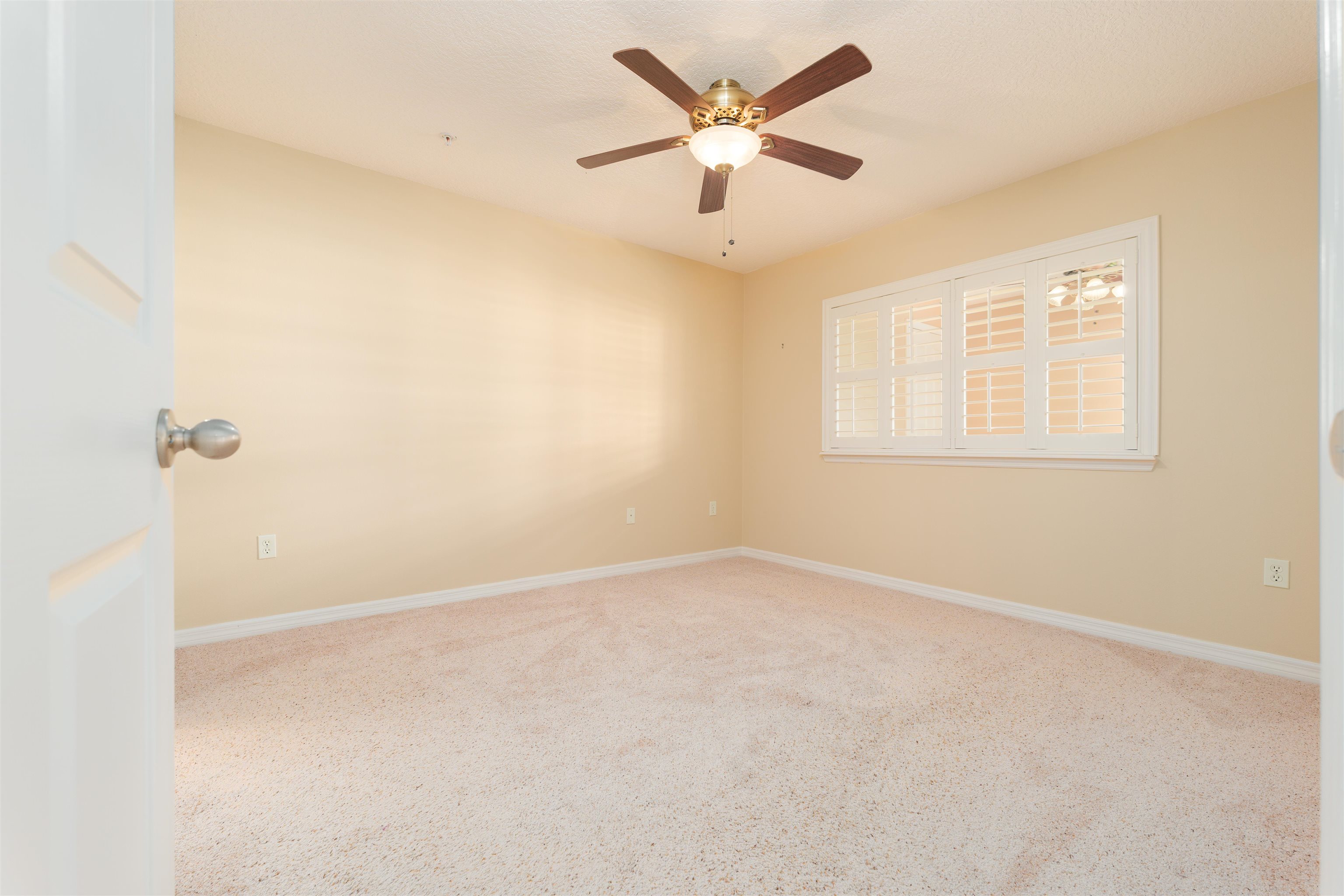 Image 20 of 34 For 99 Broad River Pl  3205