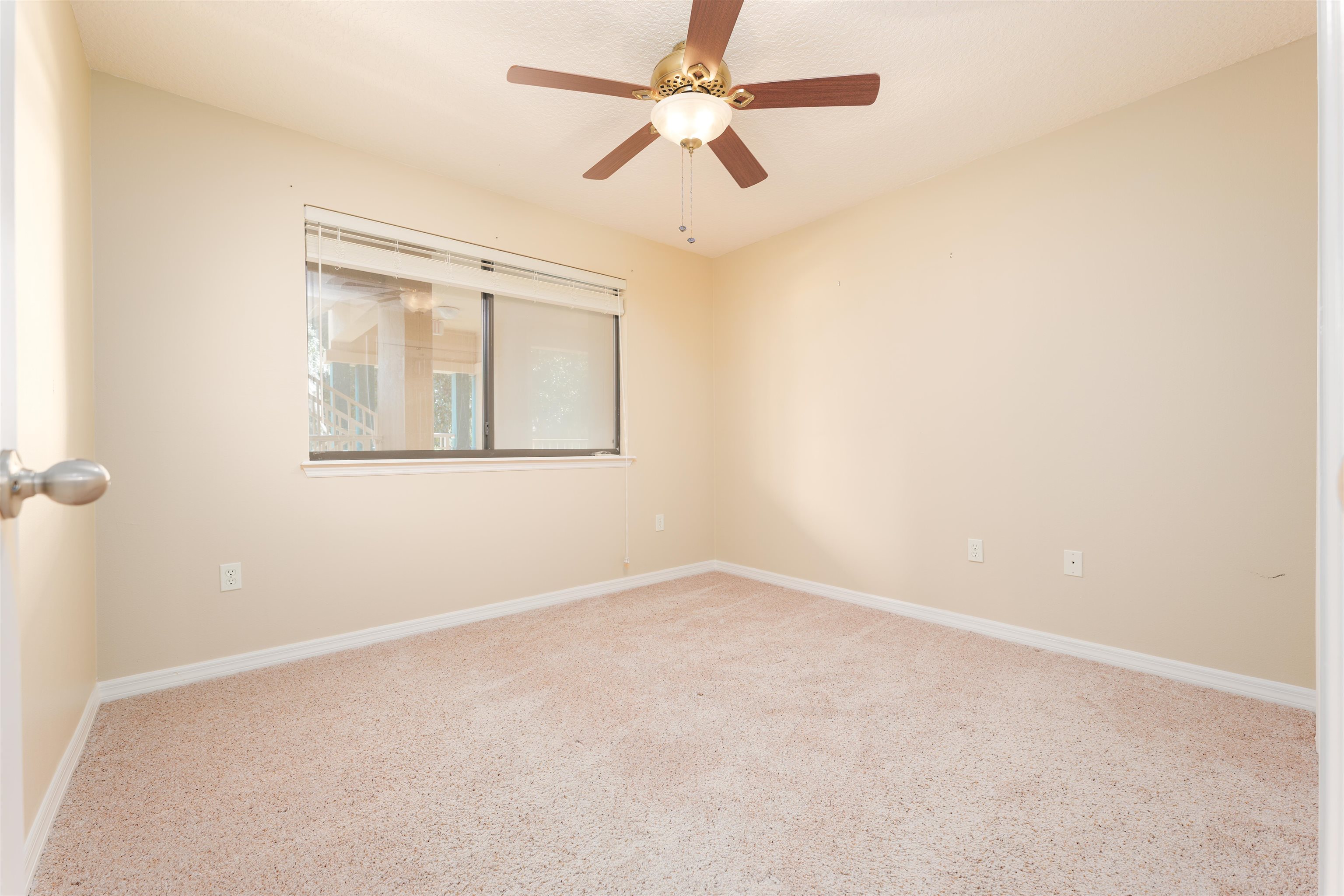 Image 25 of 34 For 99 Broad River Pl  3205