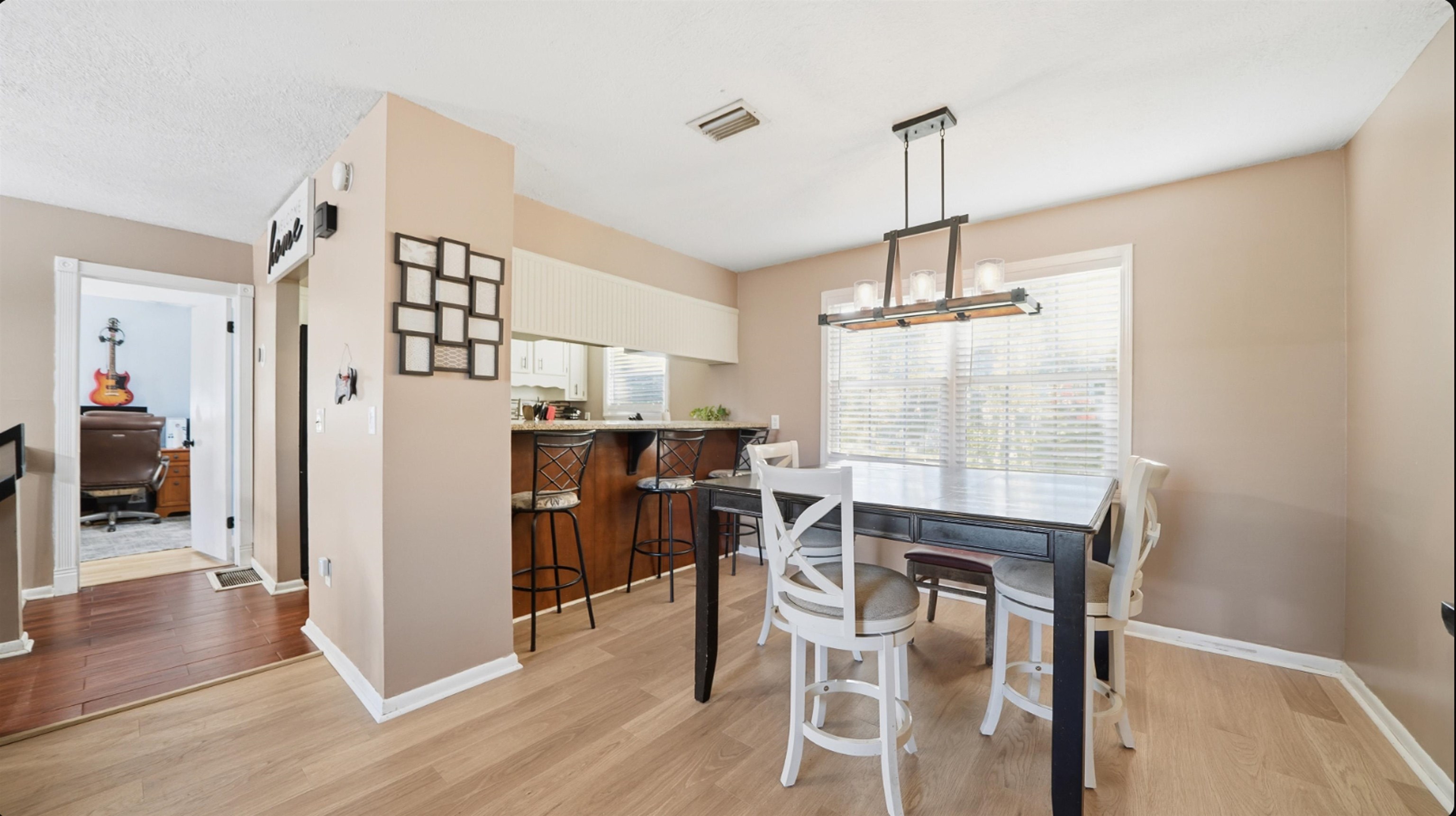 Image 8 of 34 For 436 Acme St  