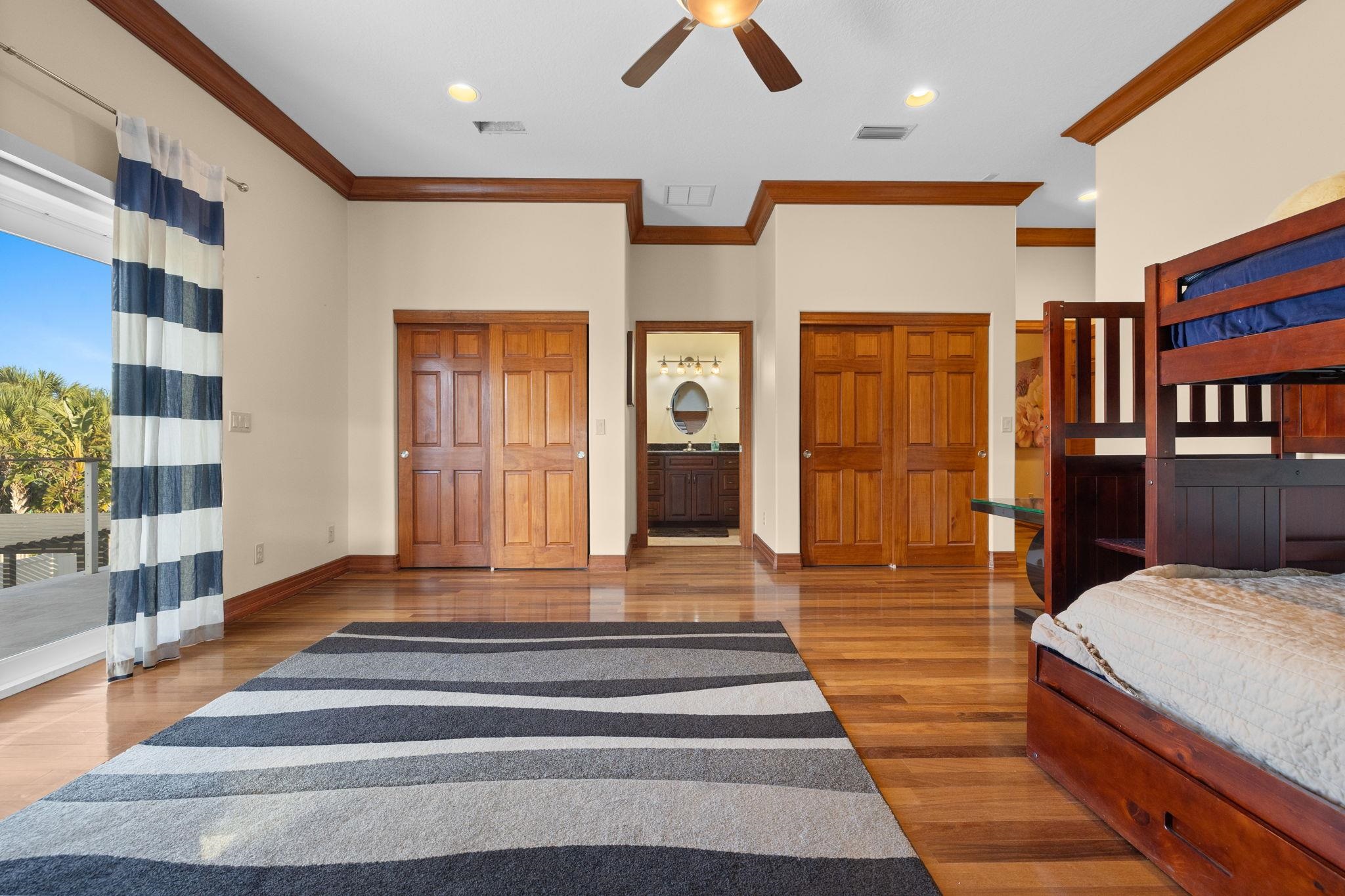 Image 25 of 60 For 424 Porpoise Point Dr