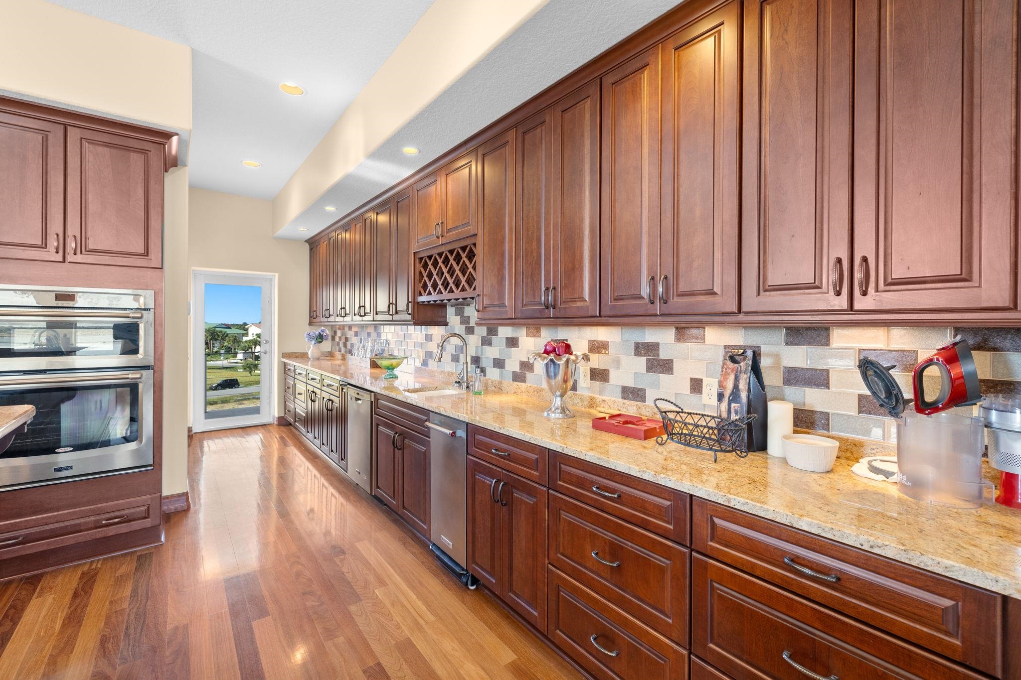 Image 41 of 60 For 424 Porpoise Point Dr