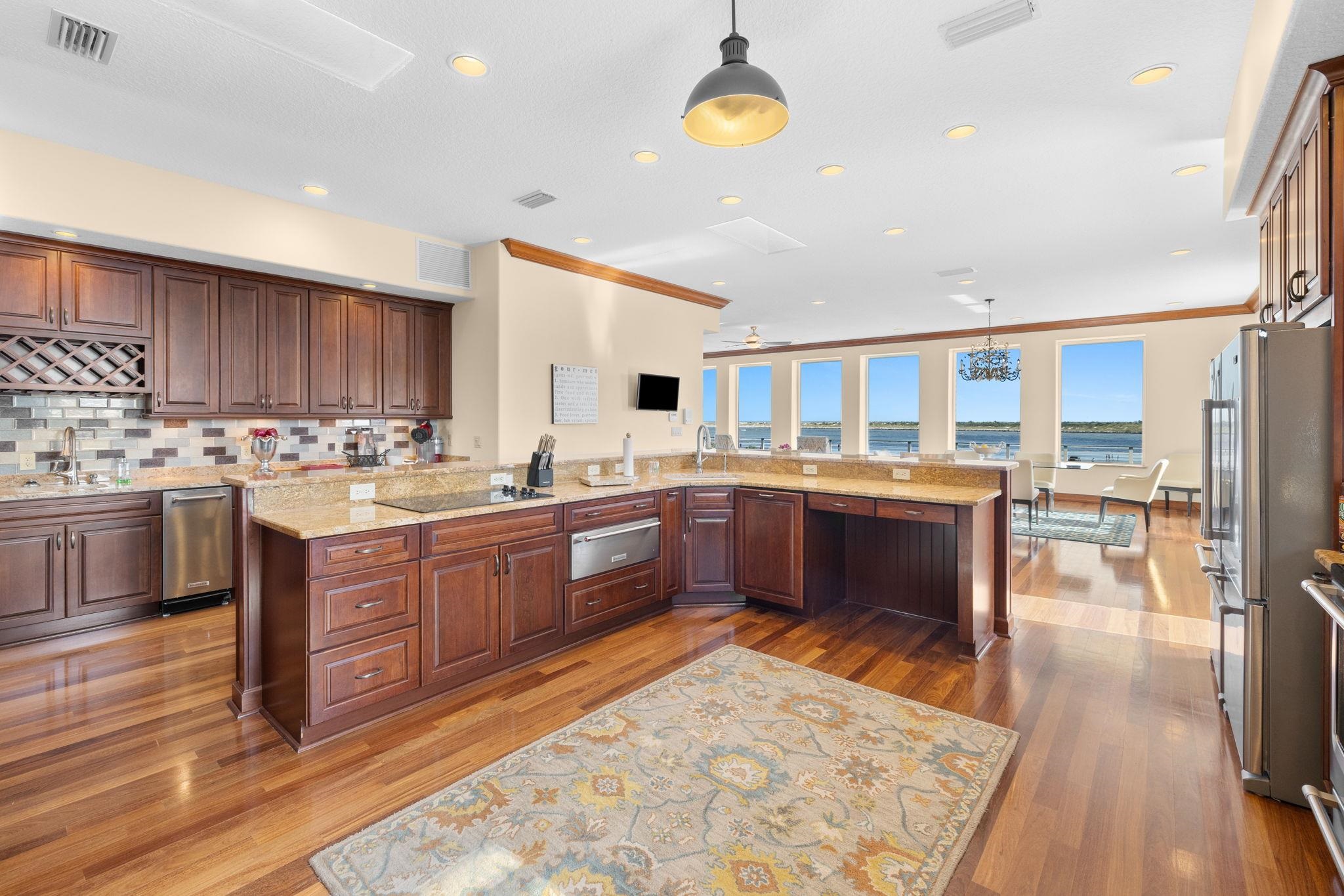 Image 42 of 60 For 424 Porpoise Point Dr