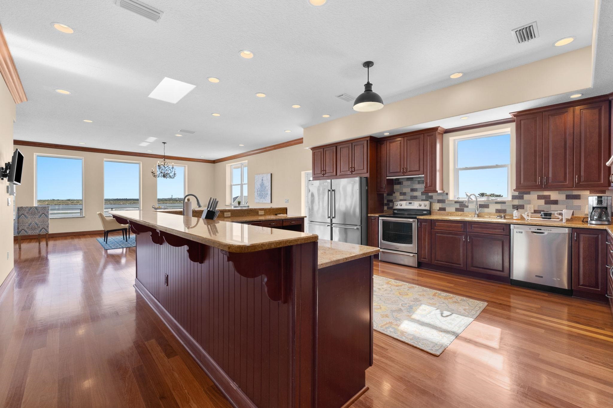 Image 43 of 60 For 424 Porpoise Point Dr