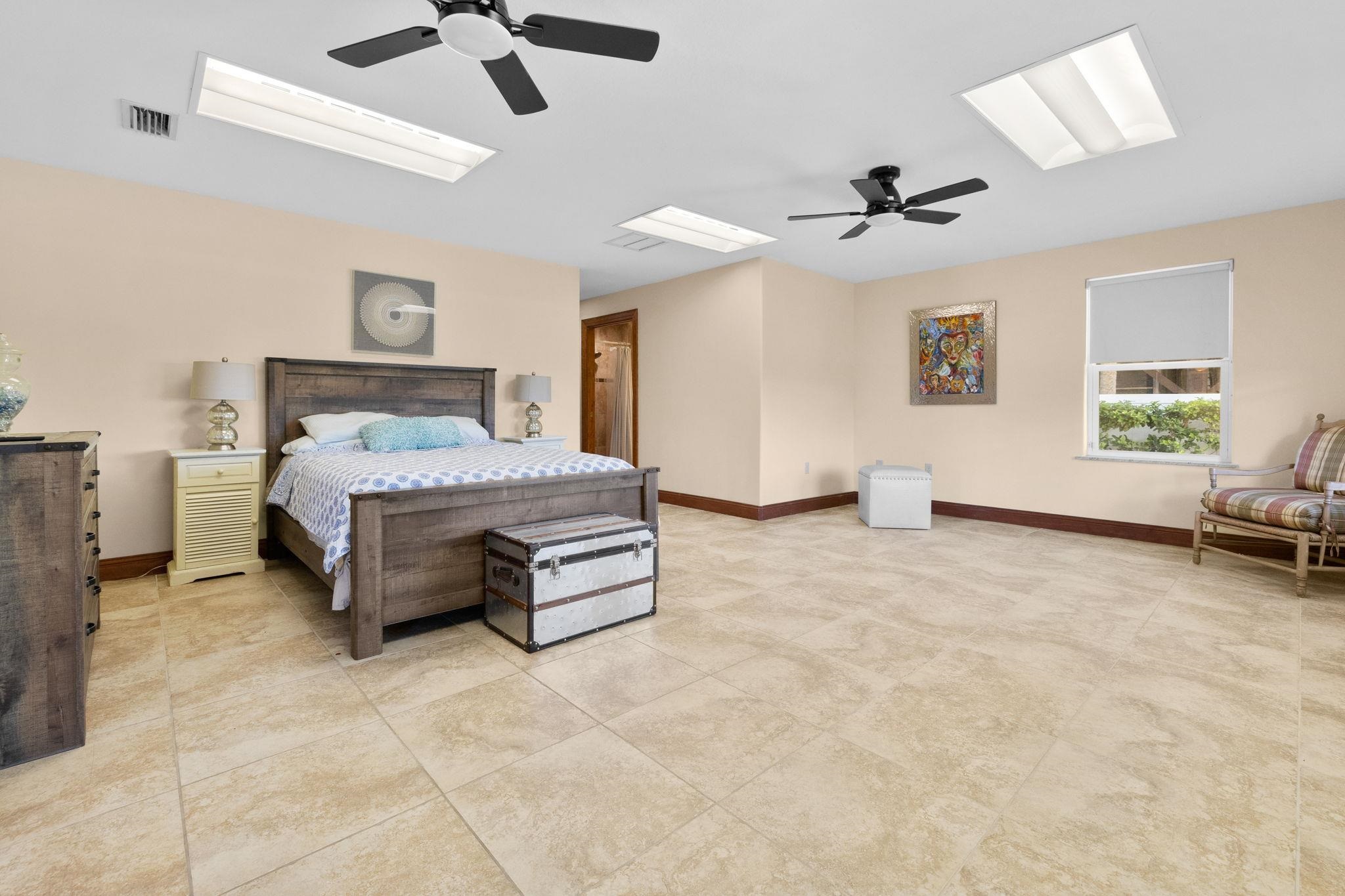 Image 5 of 60 For 424 Porpoise Point Dr