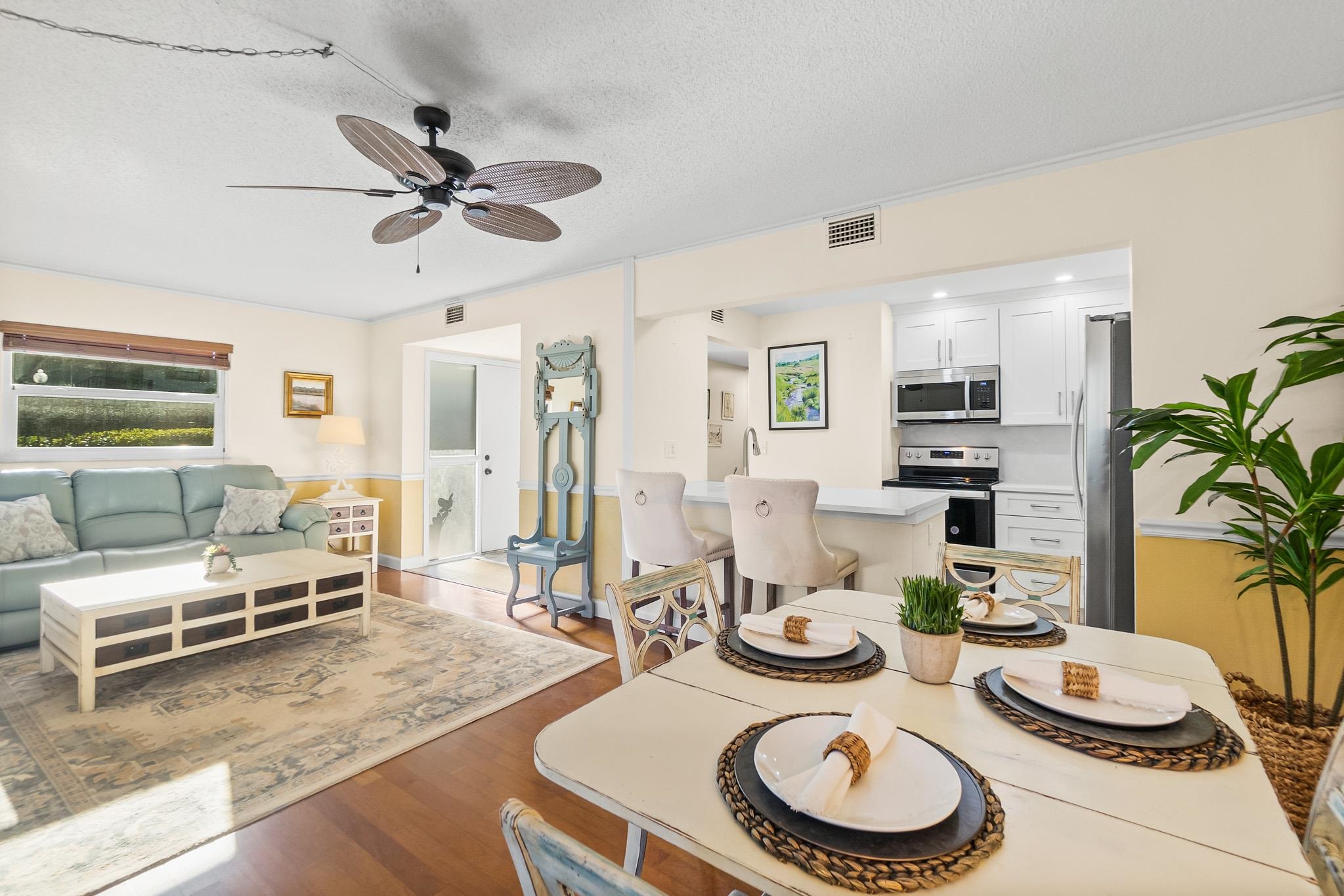 Image 12 of 43 For 31 Tarragona Ct