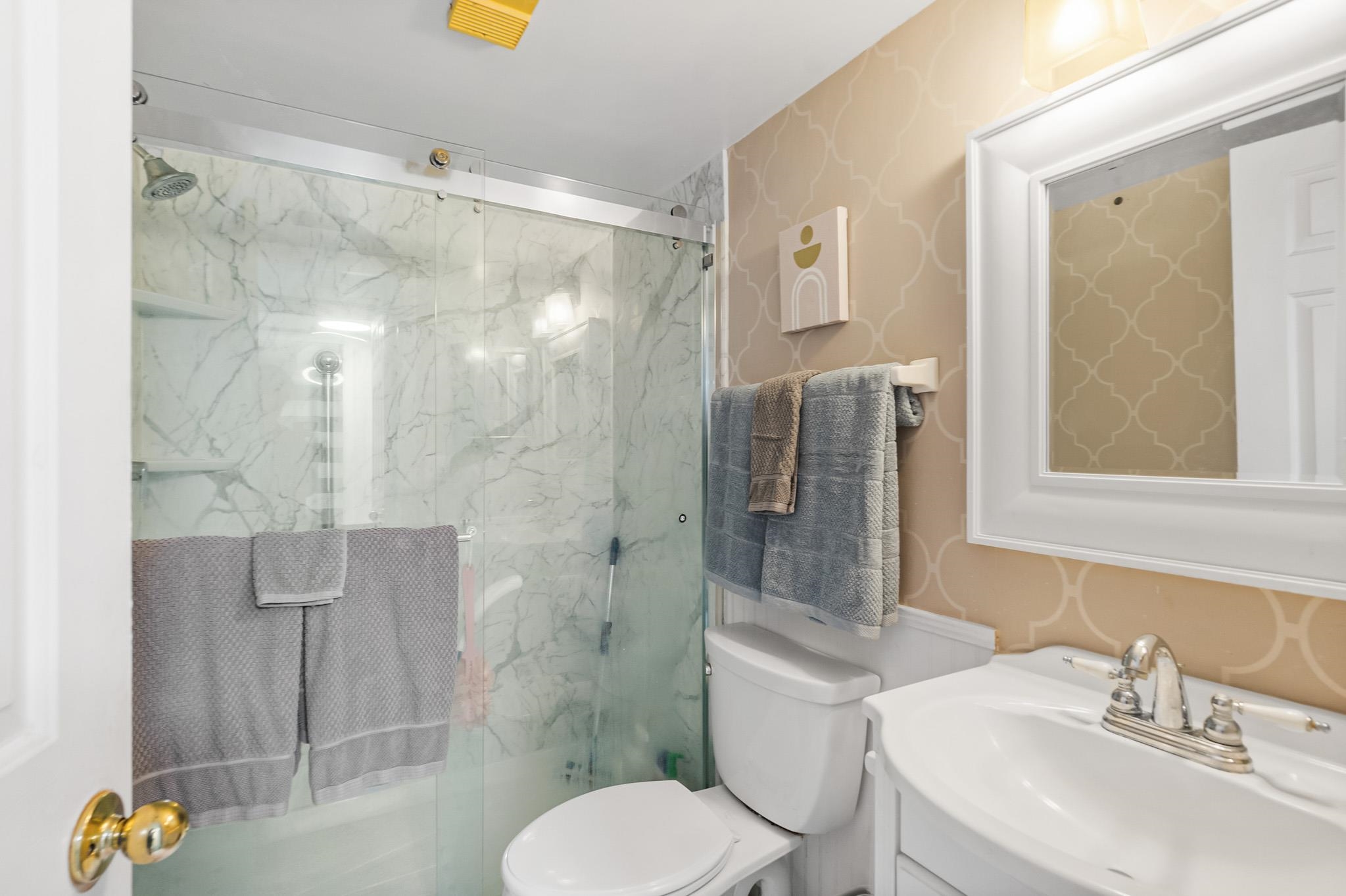 Image 24 of 43 For 31 Tarragona Ct