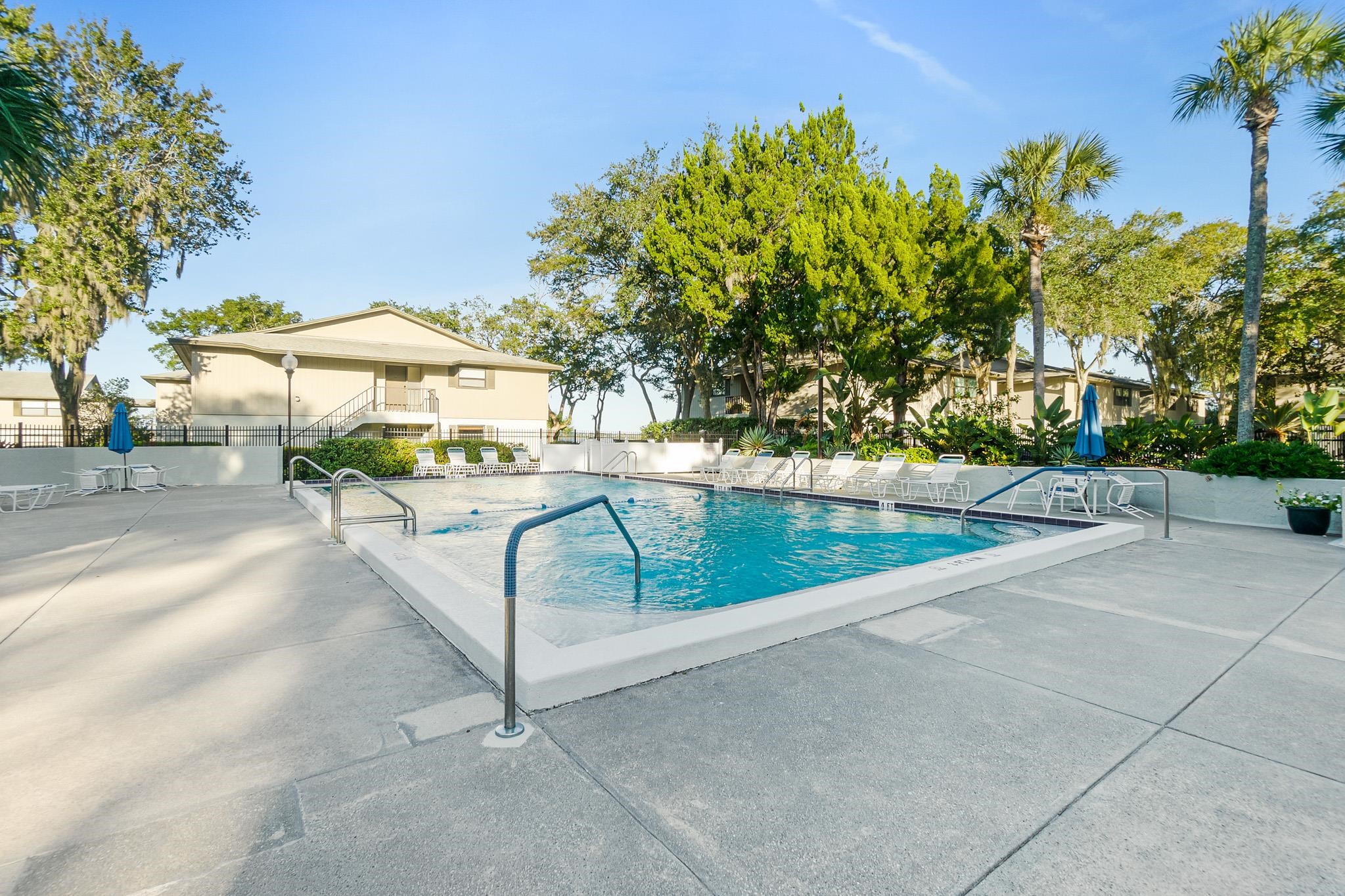 Image 34 of 43 For 31 Tarragona Ct