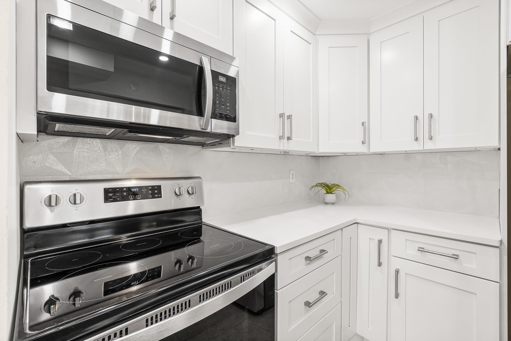 Image 9 of 43 For 31 Tarragona Ct