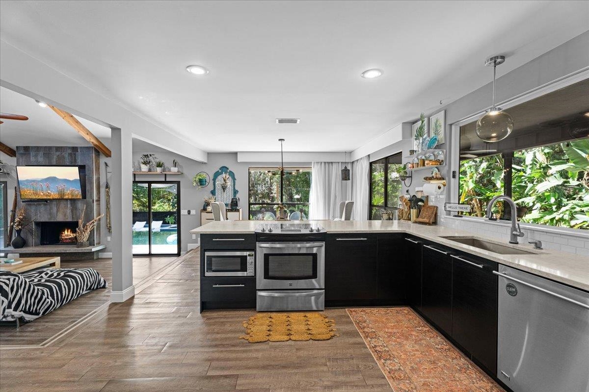 Image 12 of 48 For 5246 River Park Villas Dr