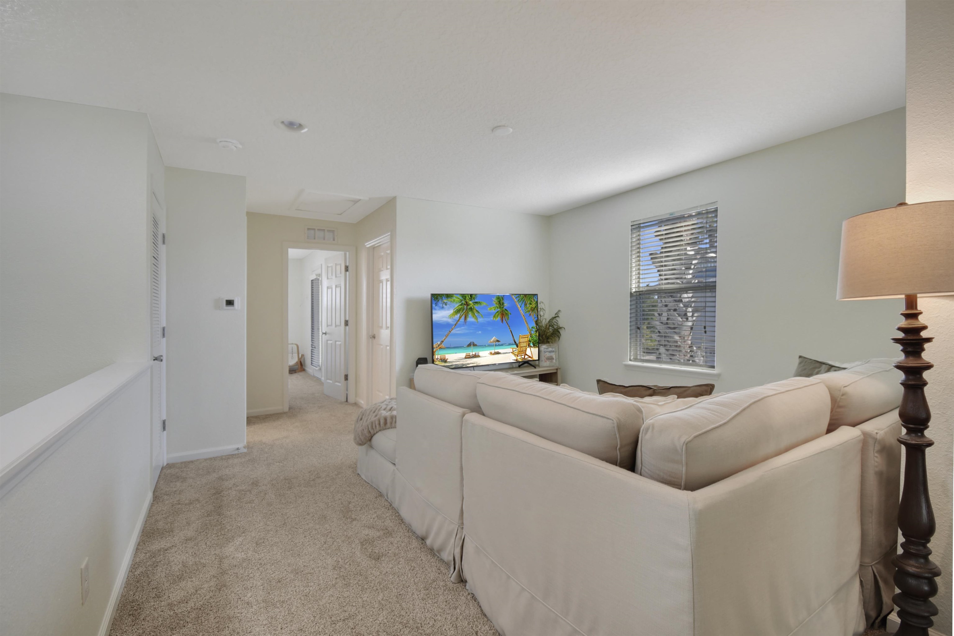 Image 18 of 36 For 323 Islander Circle