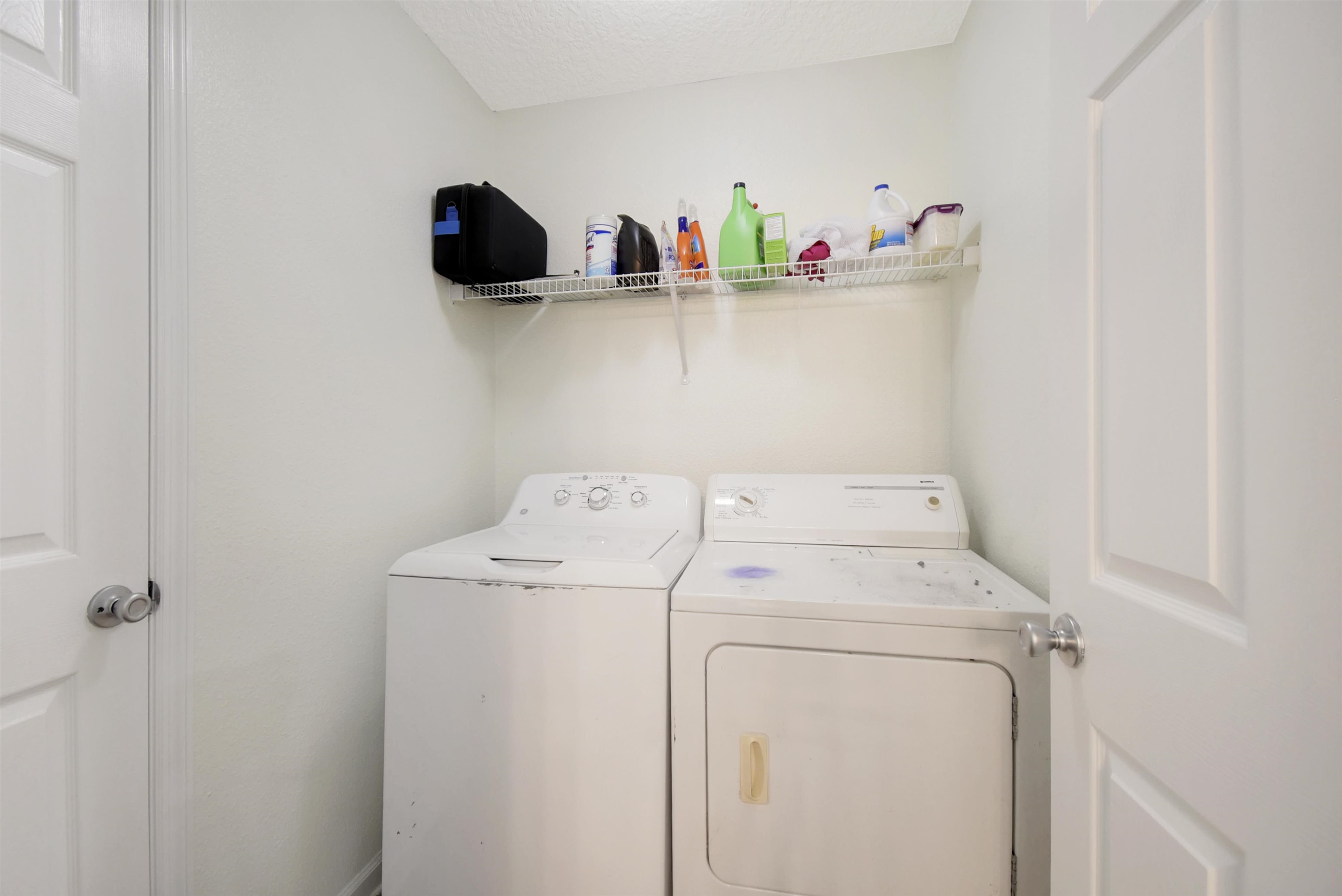 Image 25 of 36 For 323 Islander Circle