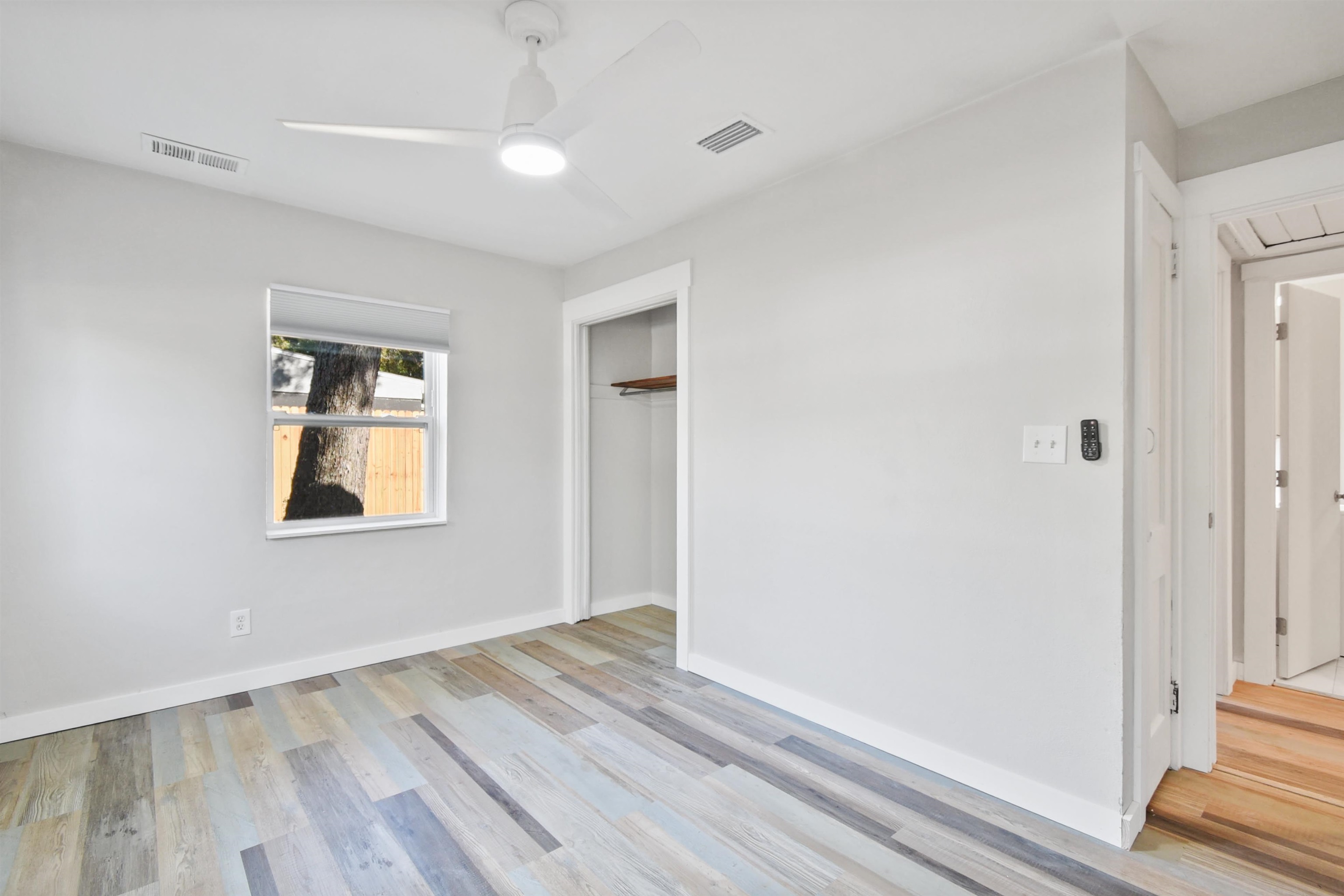 Image 13 of 32 For 2630 Beaverbrook Pl