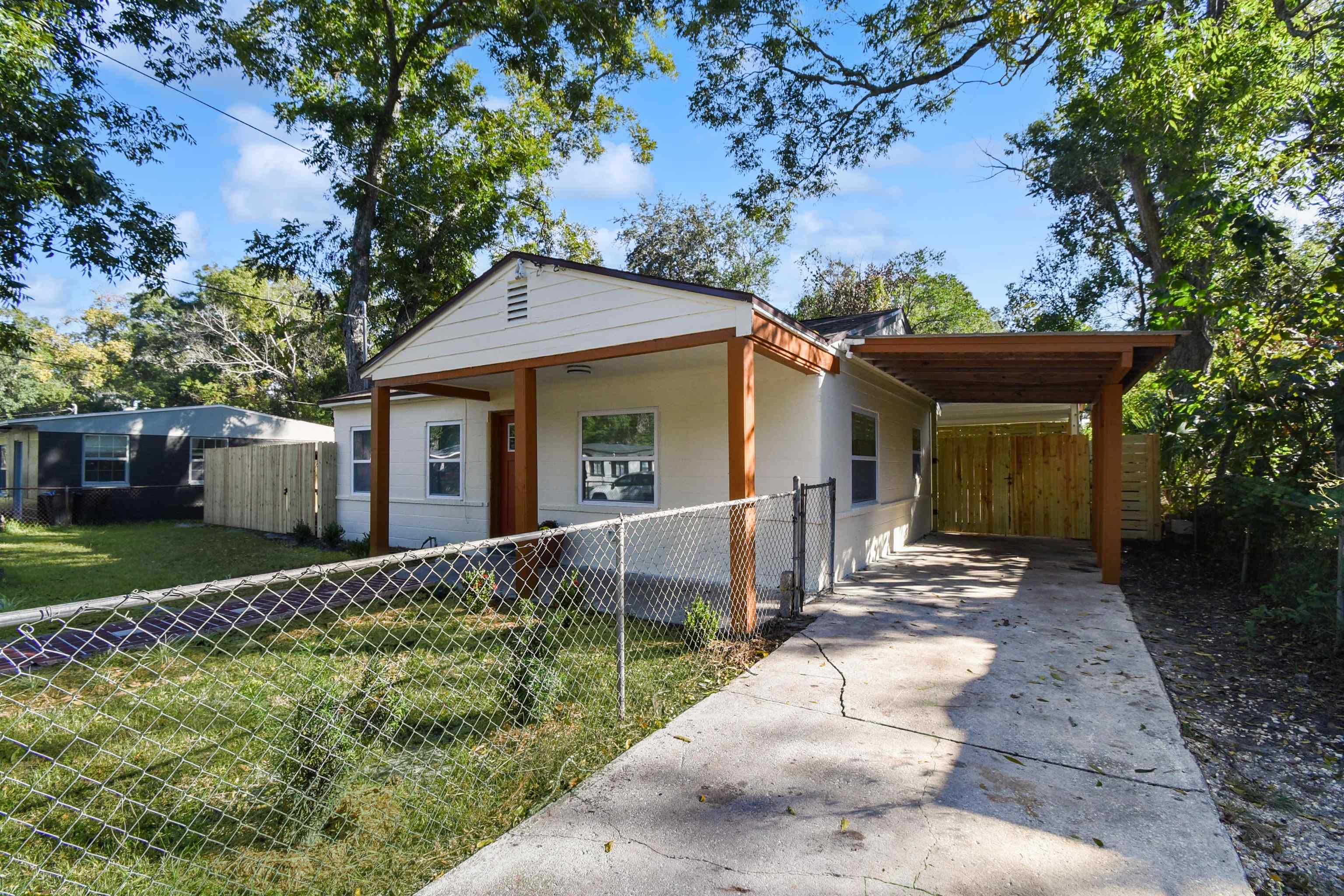 Image 24 of 32 For 2630 Beaverbrook Pl