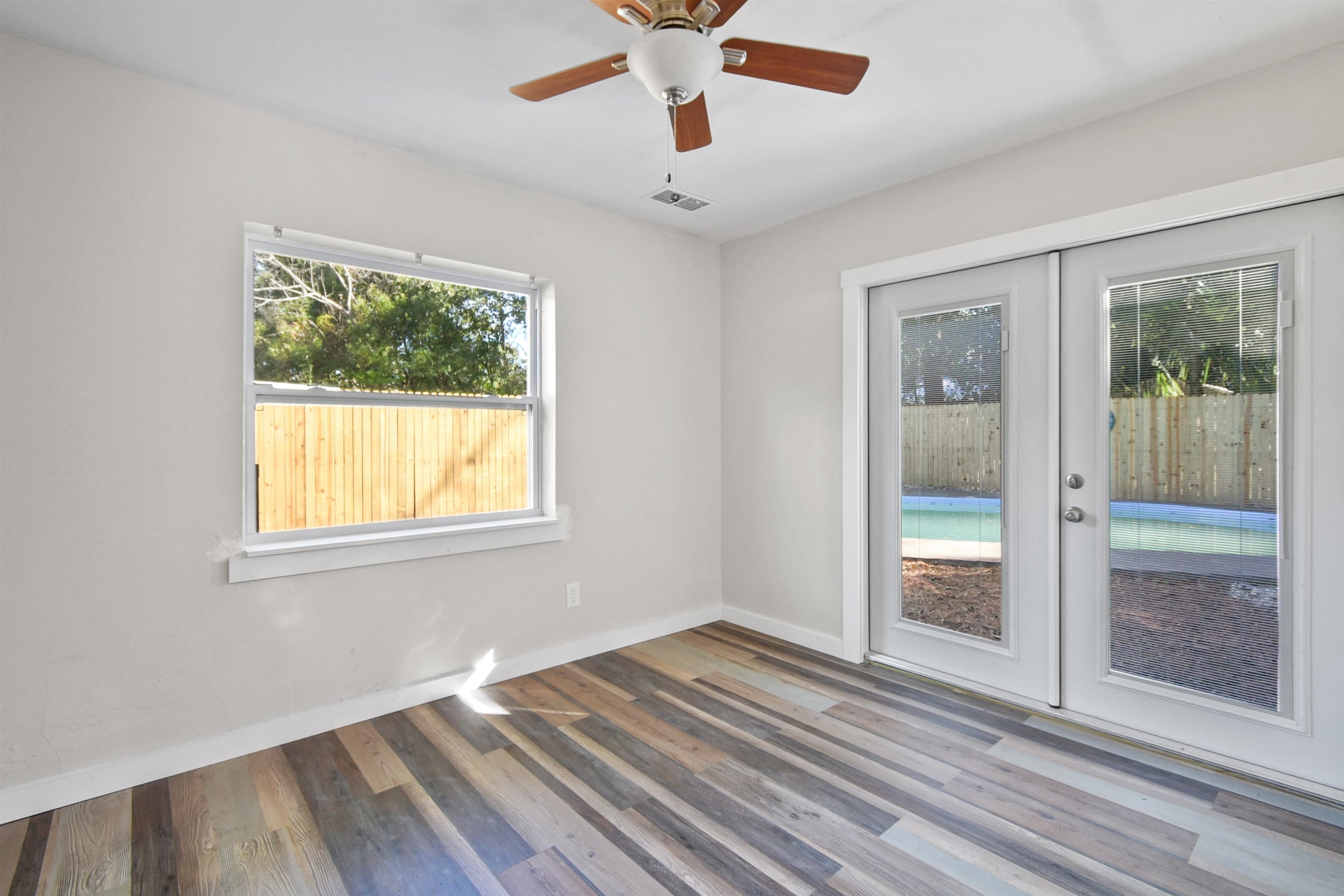 Image 8 of 32 For 2630 Beaverbrook Pl