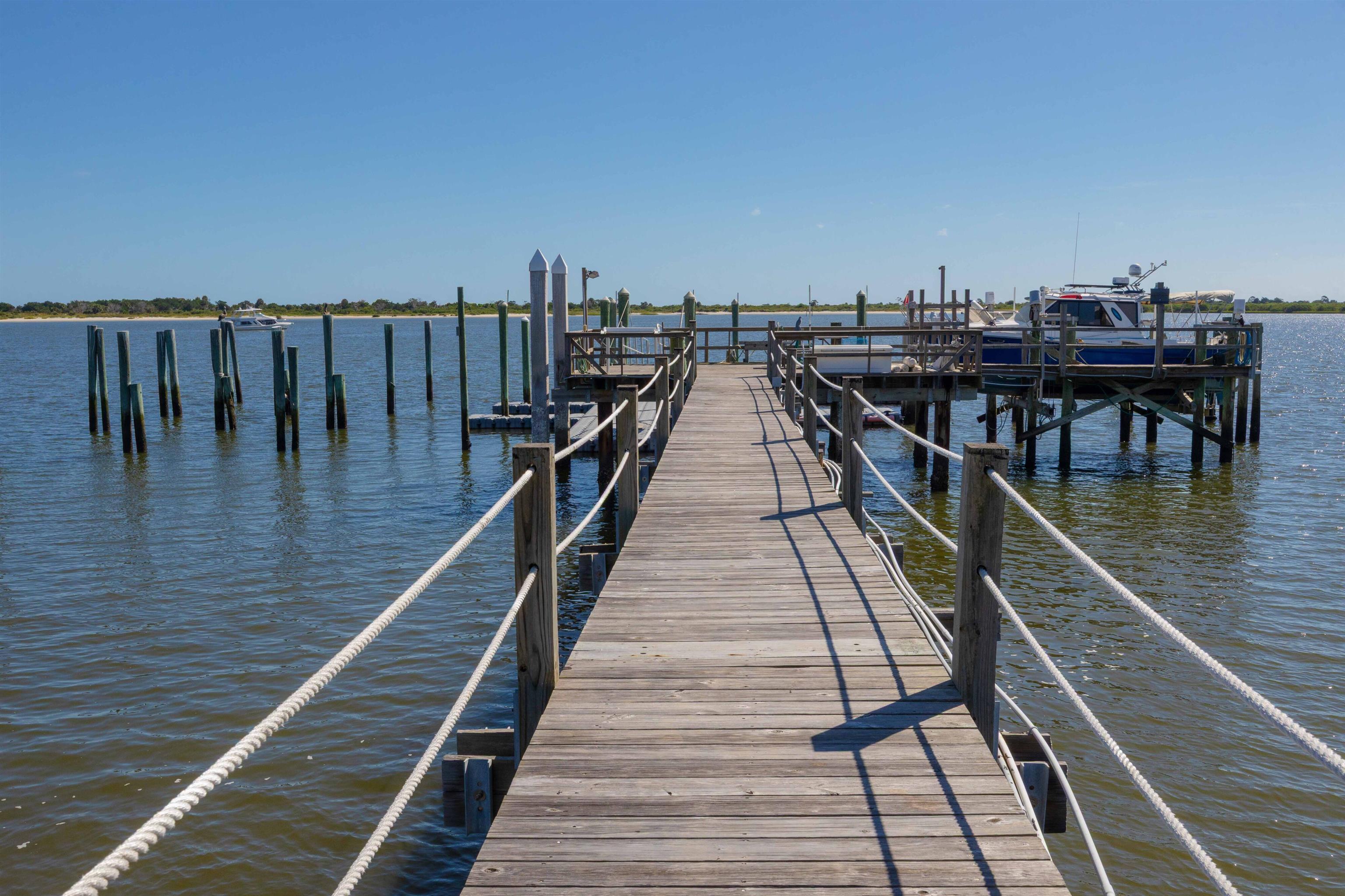 Image 11 of 45 For 124 Inlet Dr