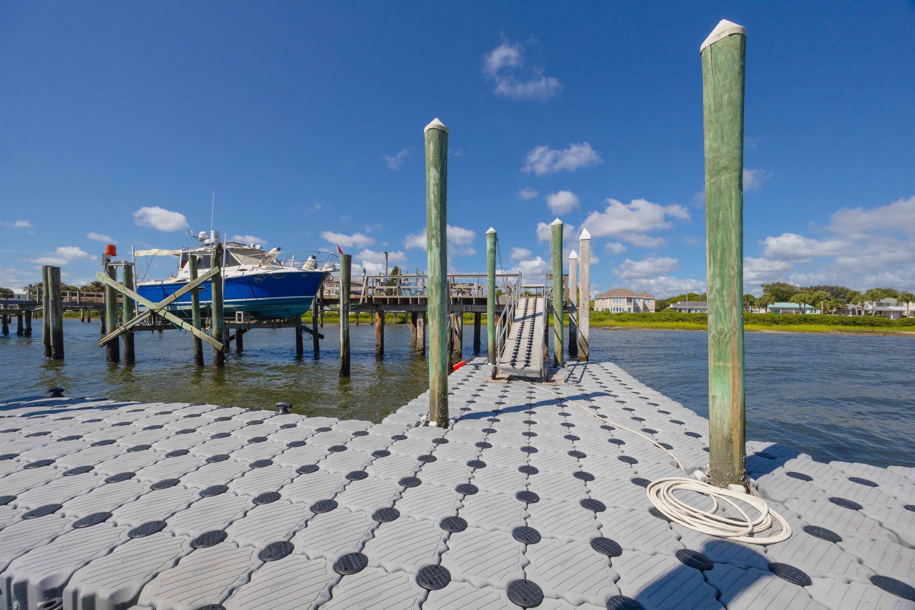 Image 17 of 45 For 124 Inlet Dr