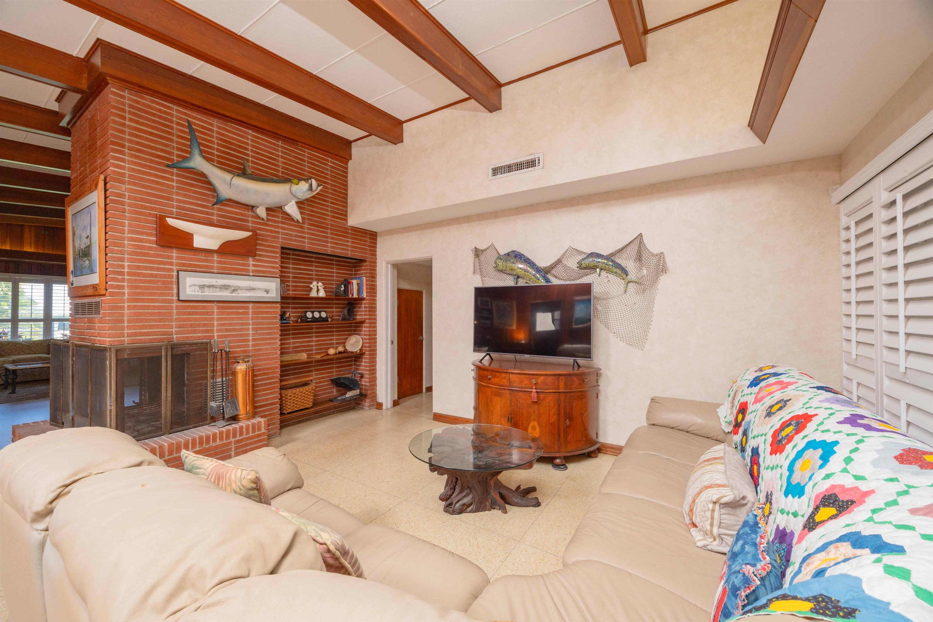 Image 31 of 45 For 124 Inlet Dr