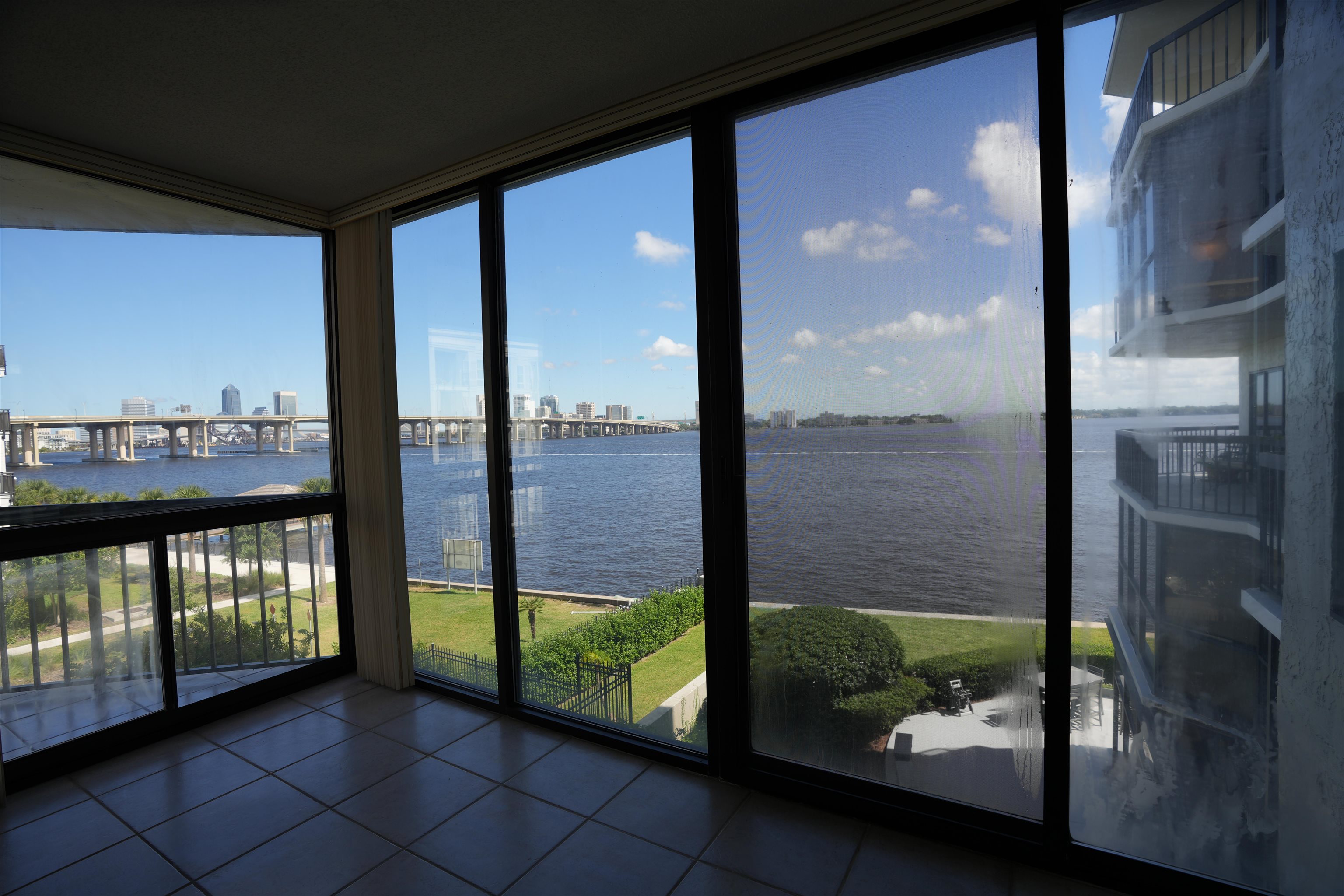 Image 14 of 57 For 505 Lancaster Street  3c