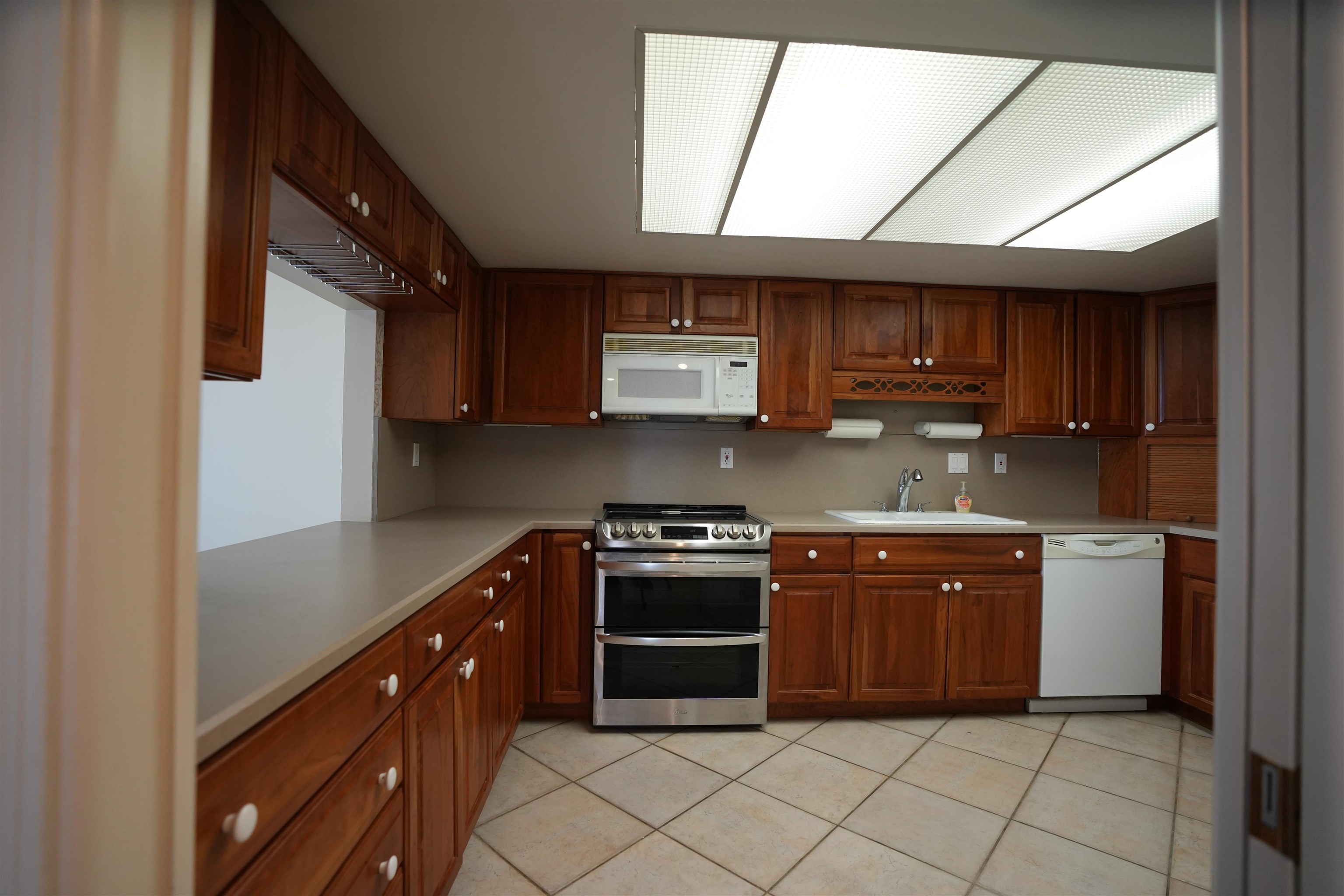 Image 16 of 57 For 505 Lancaster Street  3c