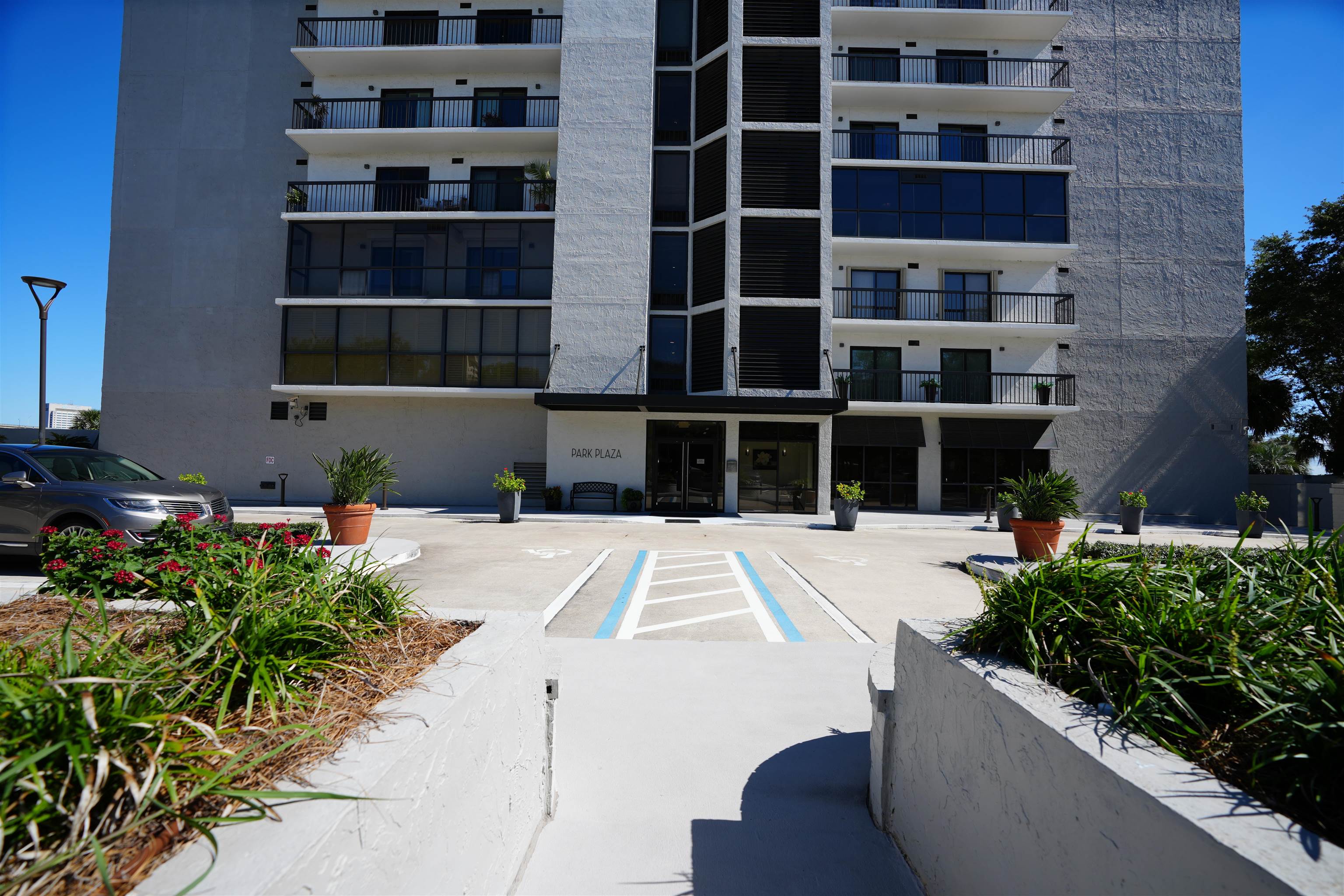 Image 2 of 57 For 505 Lancaster Street  3c