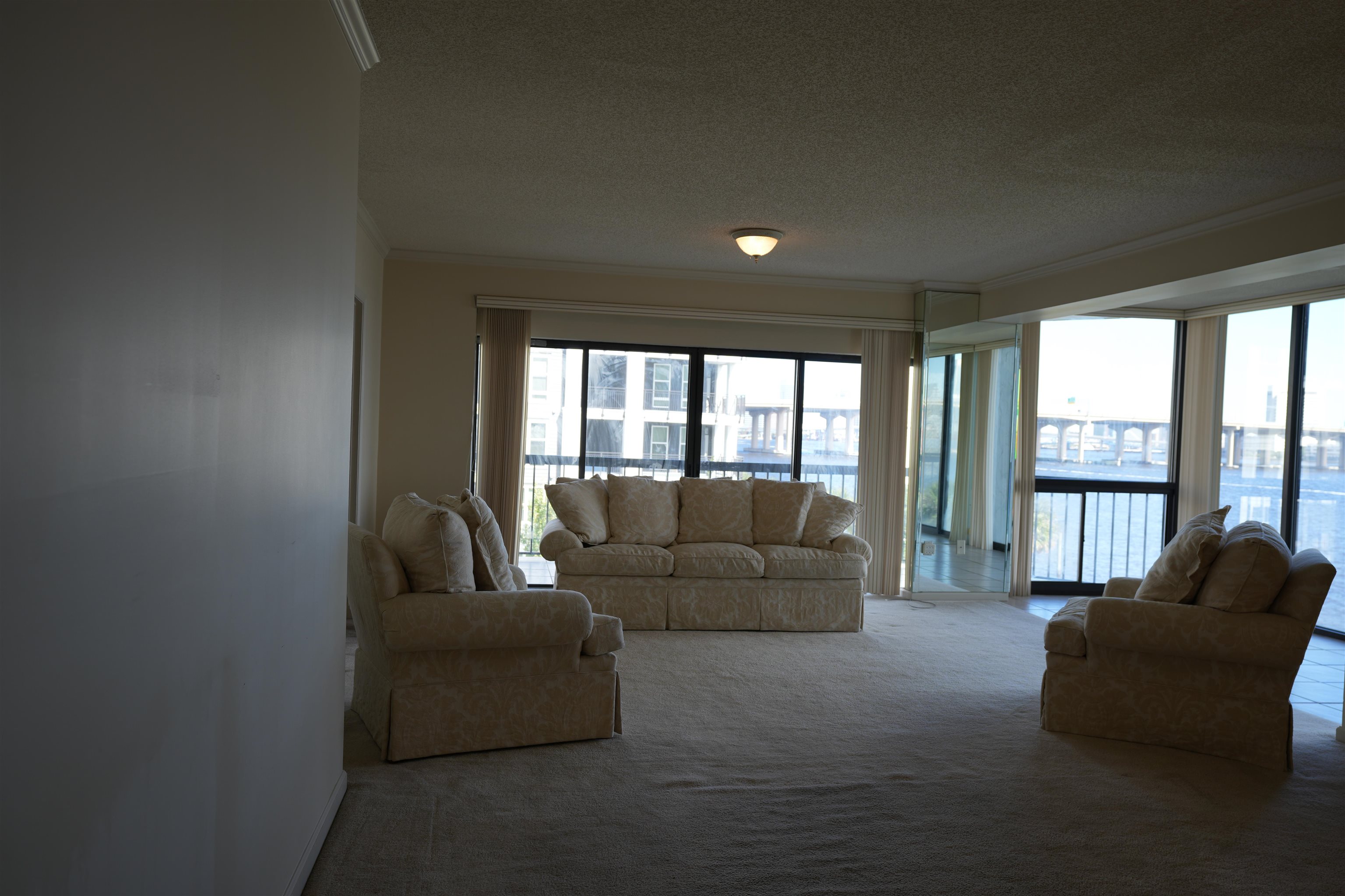 Image 32 of 57 For 505 Lancaster Street  3c