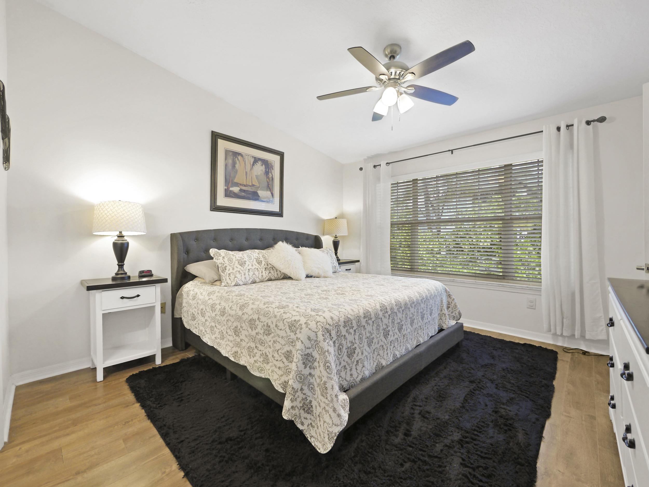 Image 12 of 52 For 35211 Harbour Vista Cir