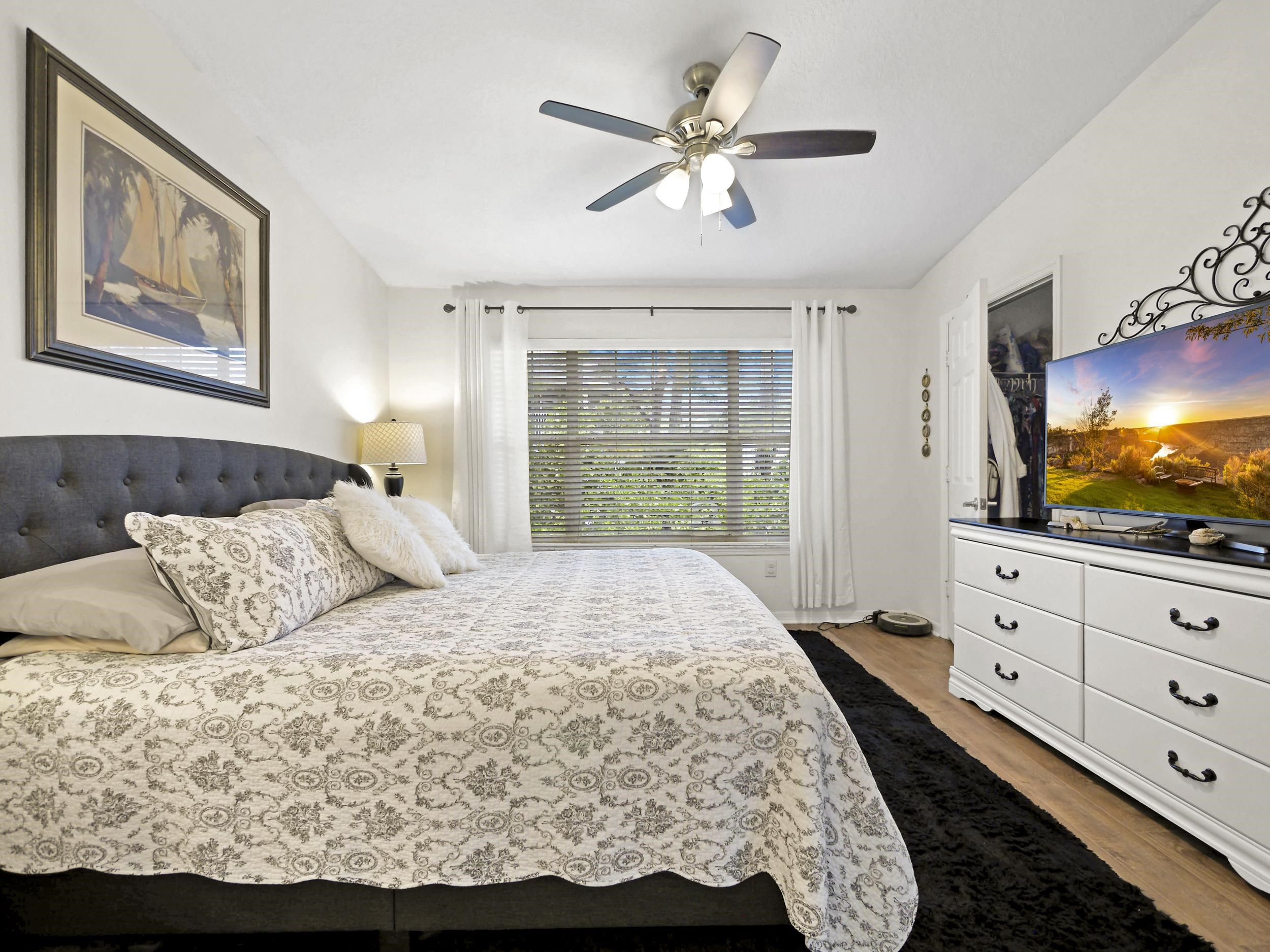 Image 13 of 52 For 35211 Harbour Vista Cir