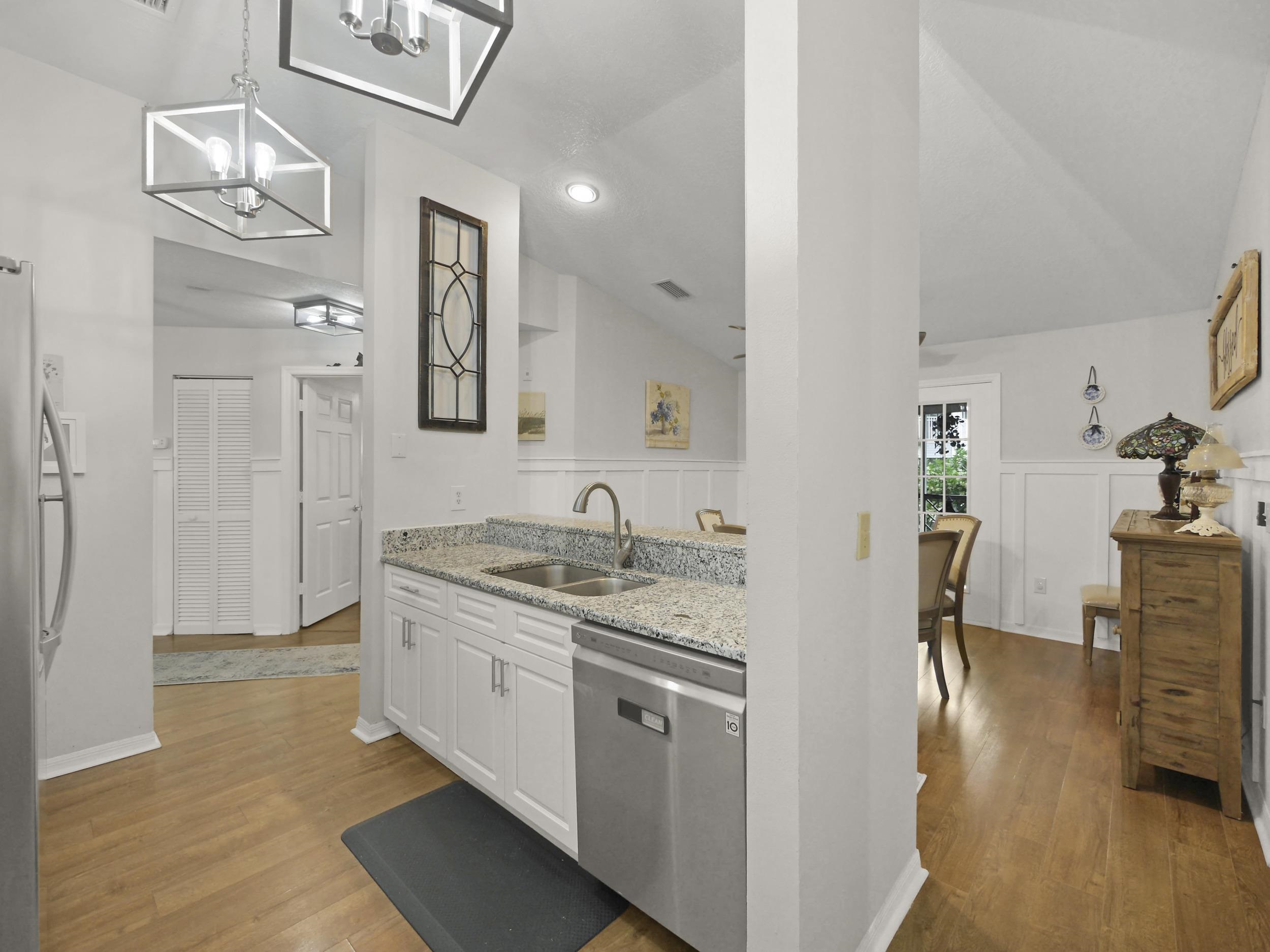 Image 23 of 52 For 35211 Harbour Vista Cir