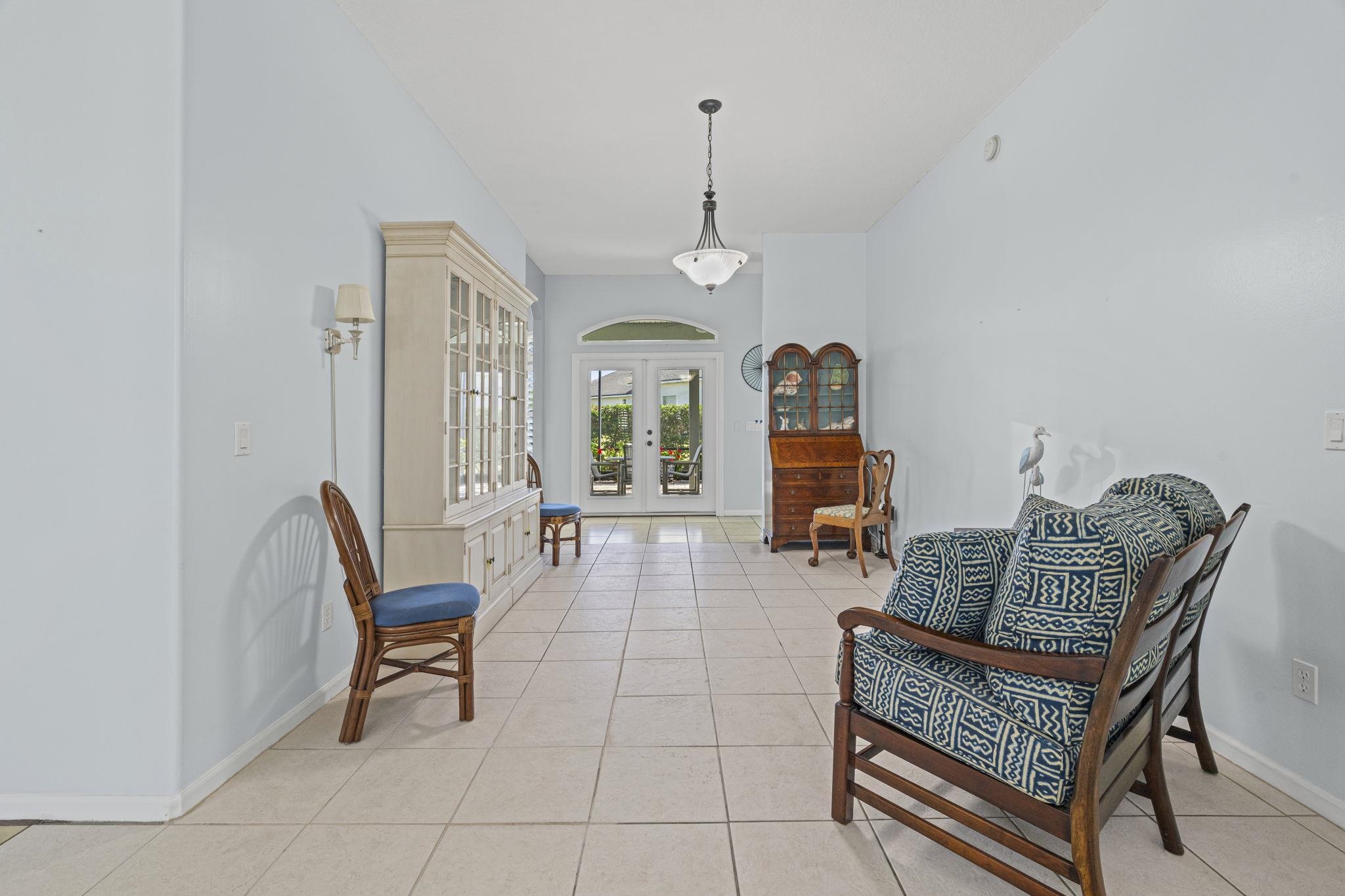 Image 10 of 61 For 304 Coconut Grove Court
