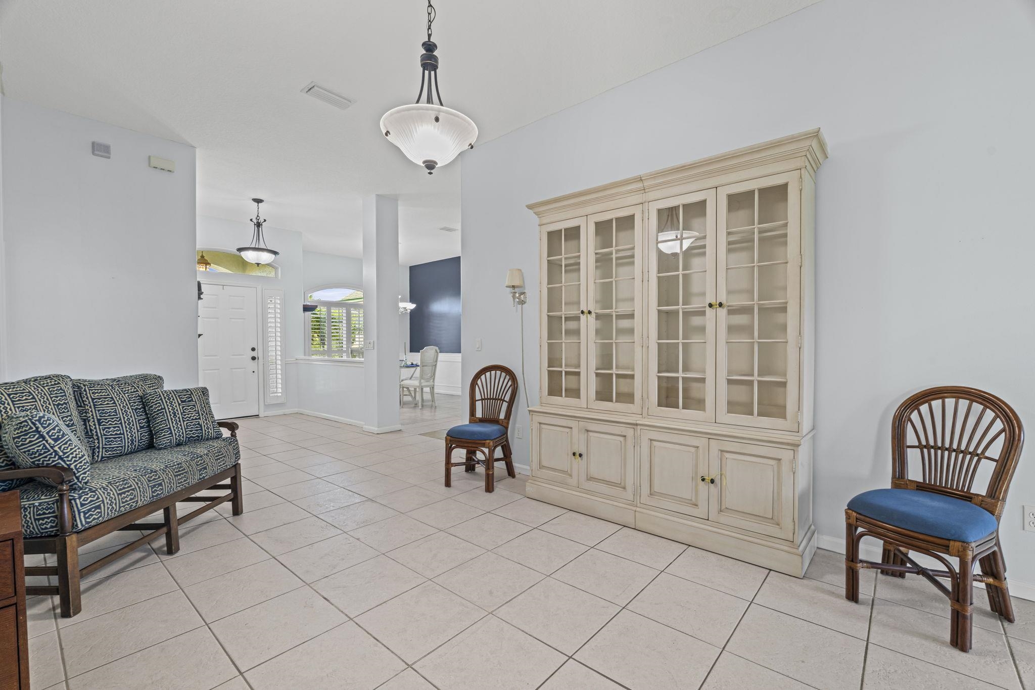 Image 12 of 61 For 304 Coconut Grove Court